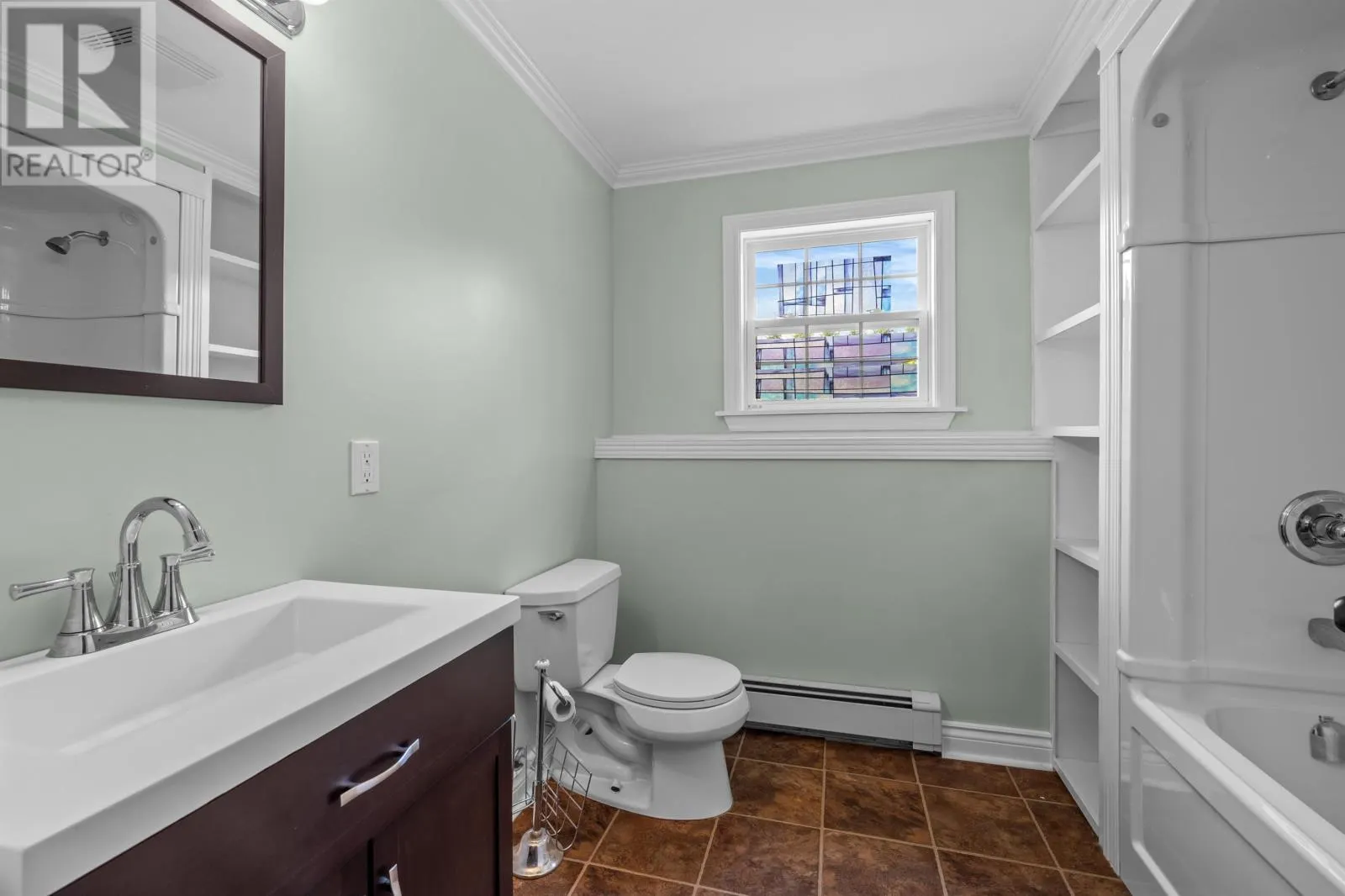1 Hillside Meadows Drive