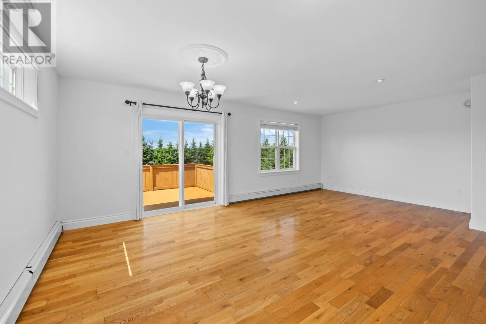 1 Hillside Meadows Drive