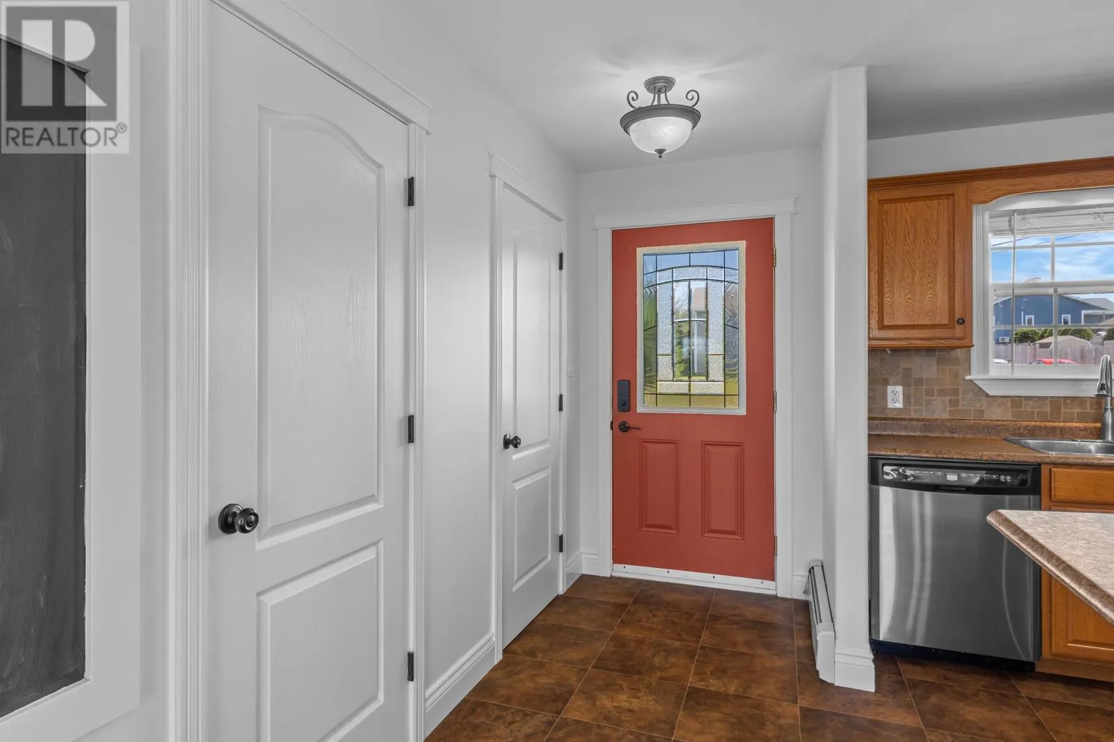 1 Hillside Meadows Drive