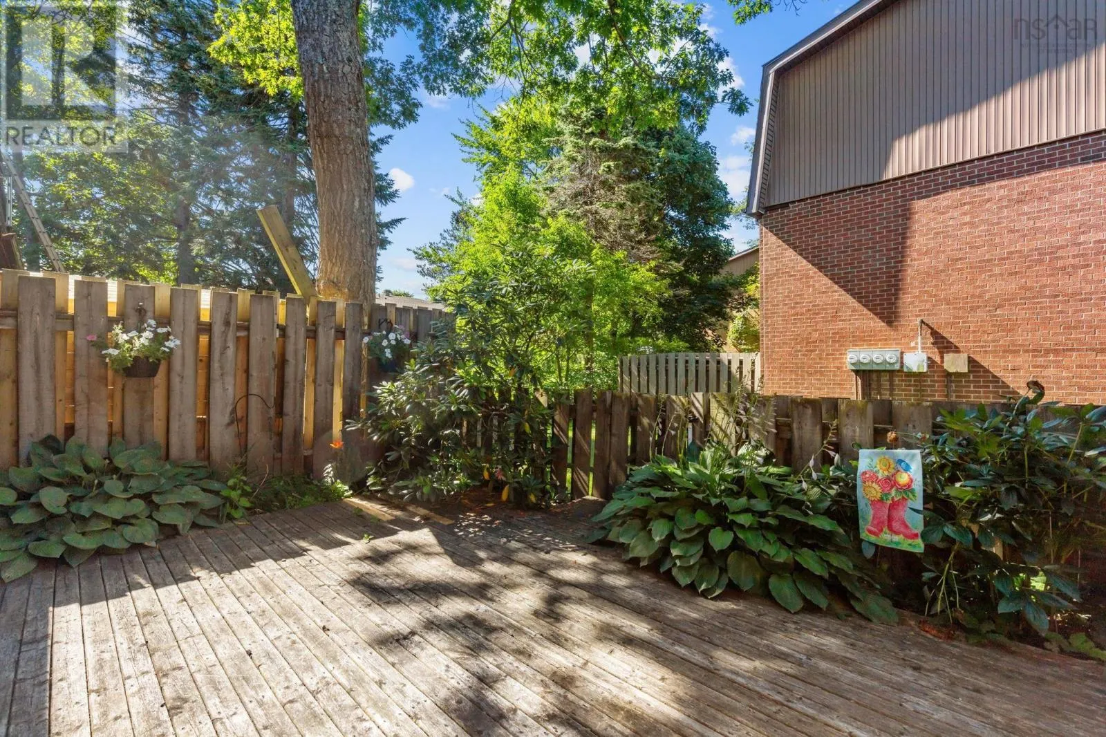 4 Covington Way