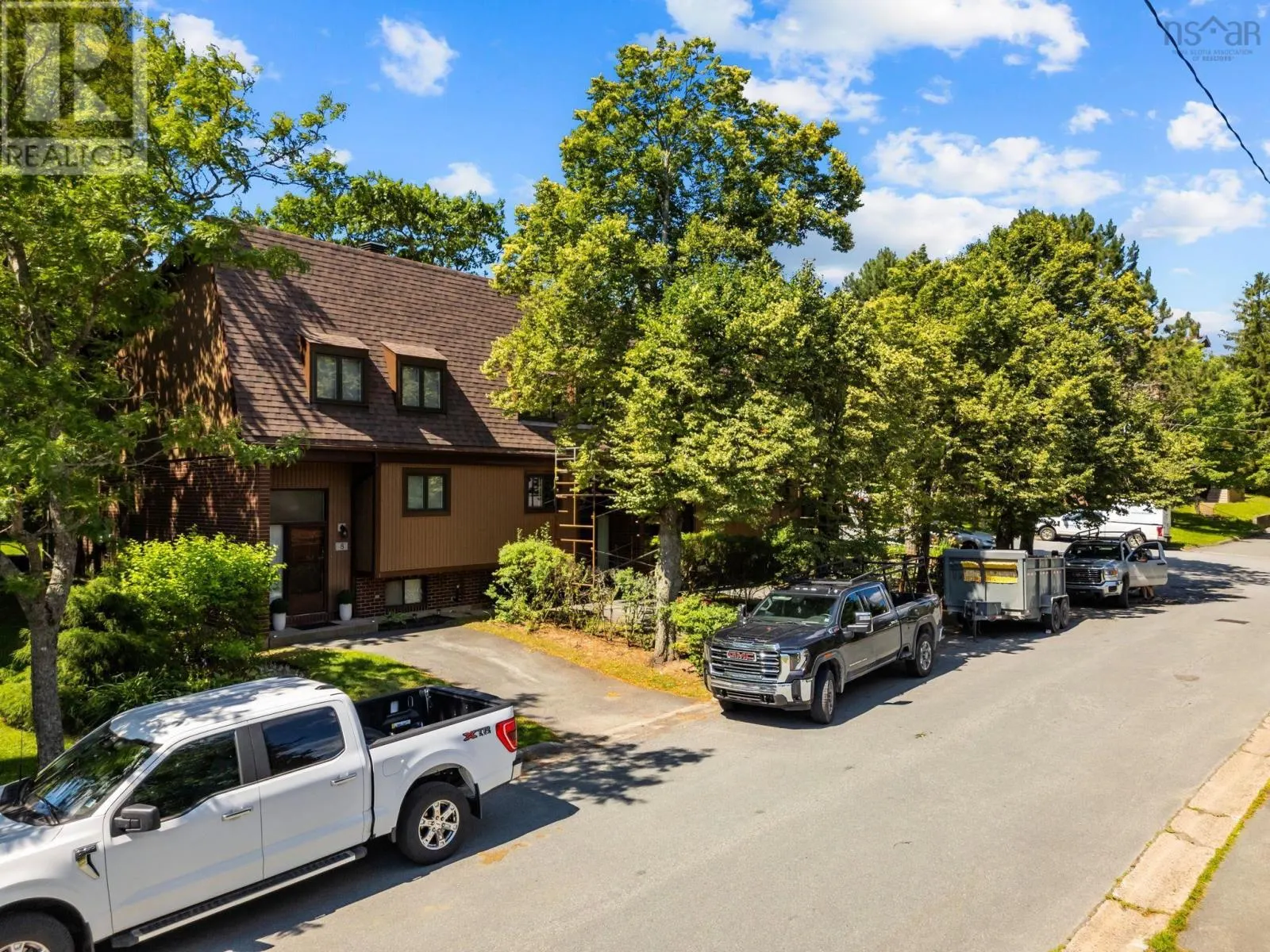 4 Covington Way