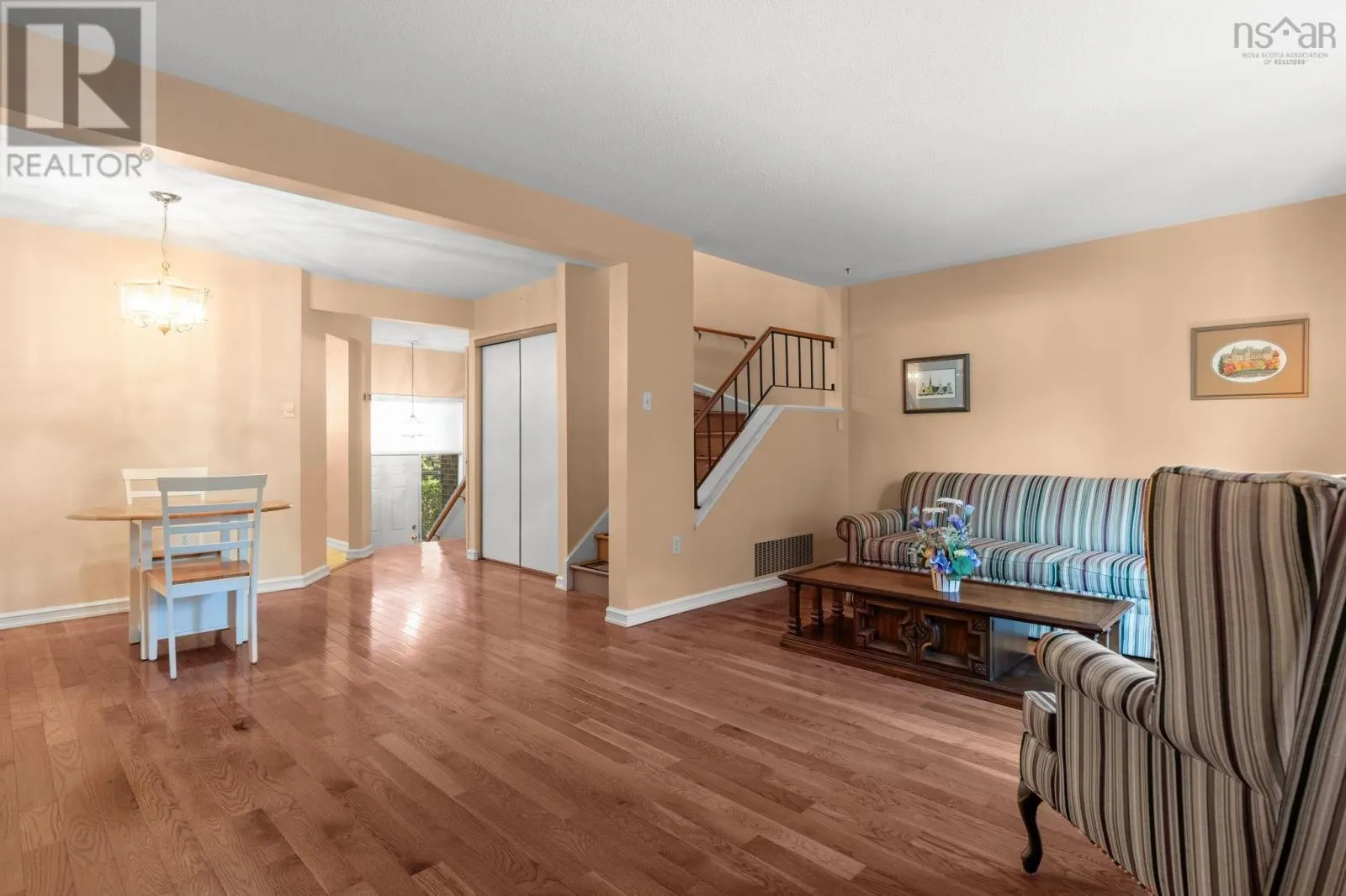 4 Covington Way