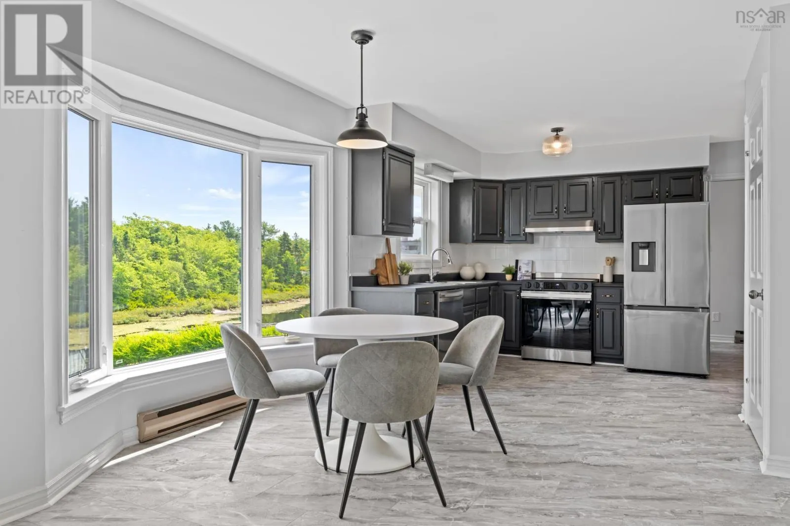 14 Whimsical Lake Crescent