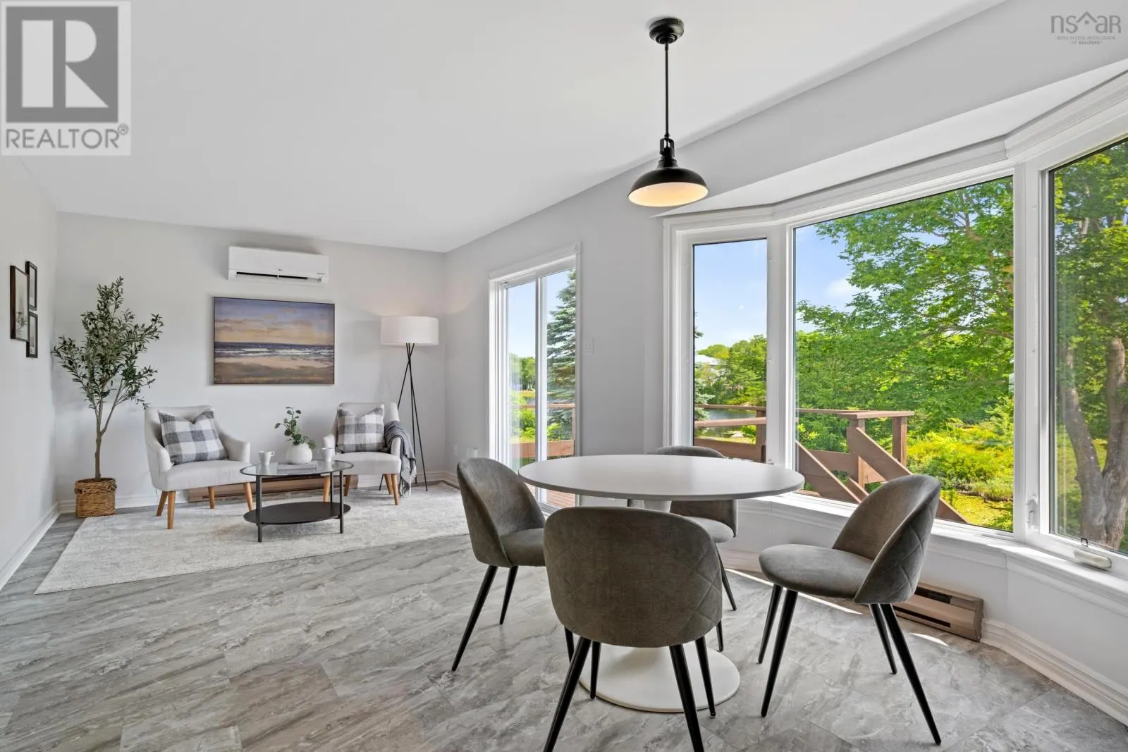 14 Whimsical Lake Crescent
