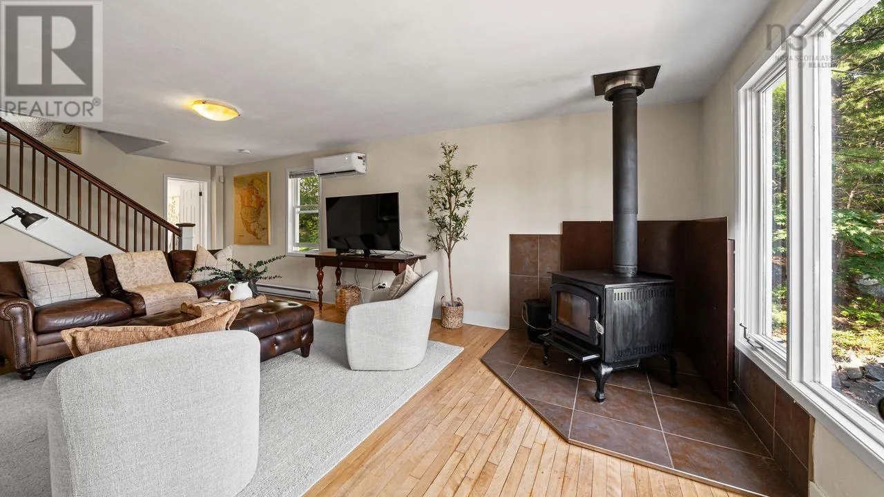 14 Hamshaw Drive