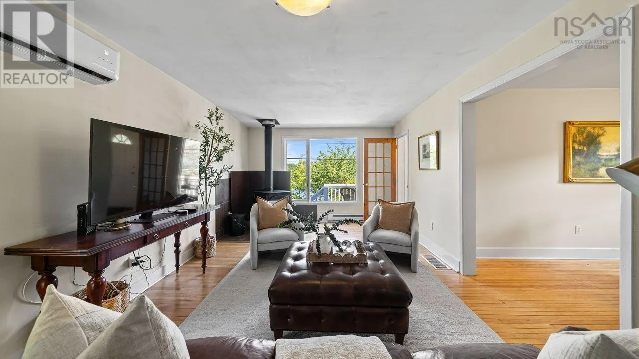 14 Hamshaw Drive