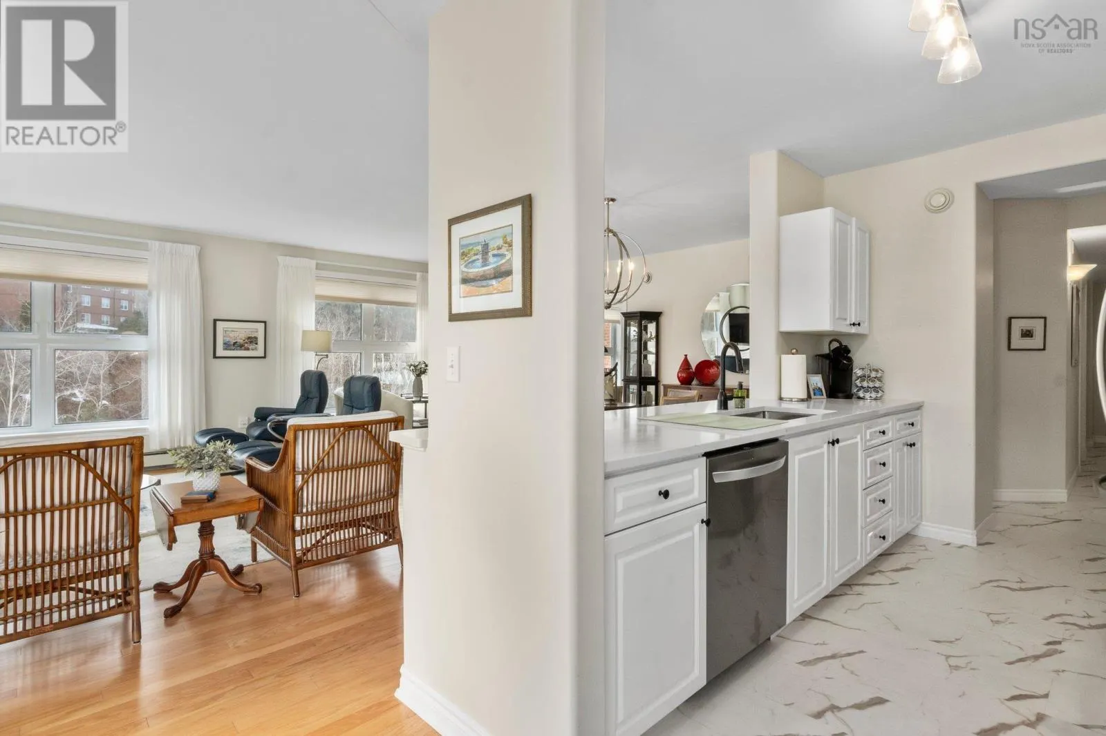 301 89 Waterfront Drive