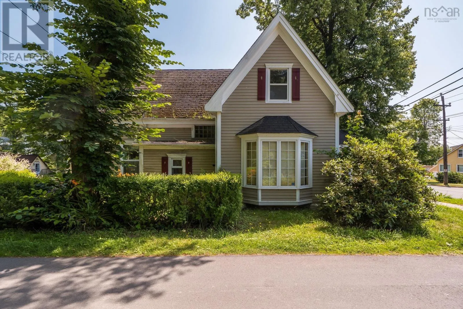 77 Pleasant Street