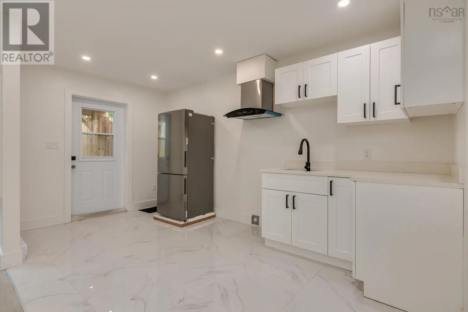 9 Layton Road