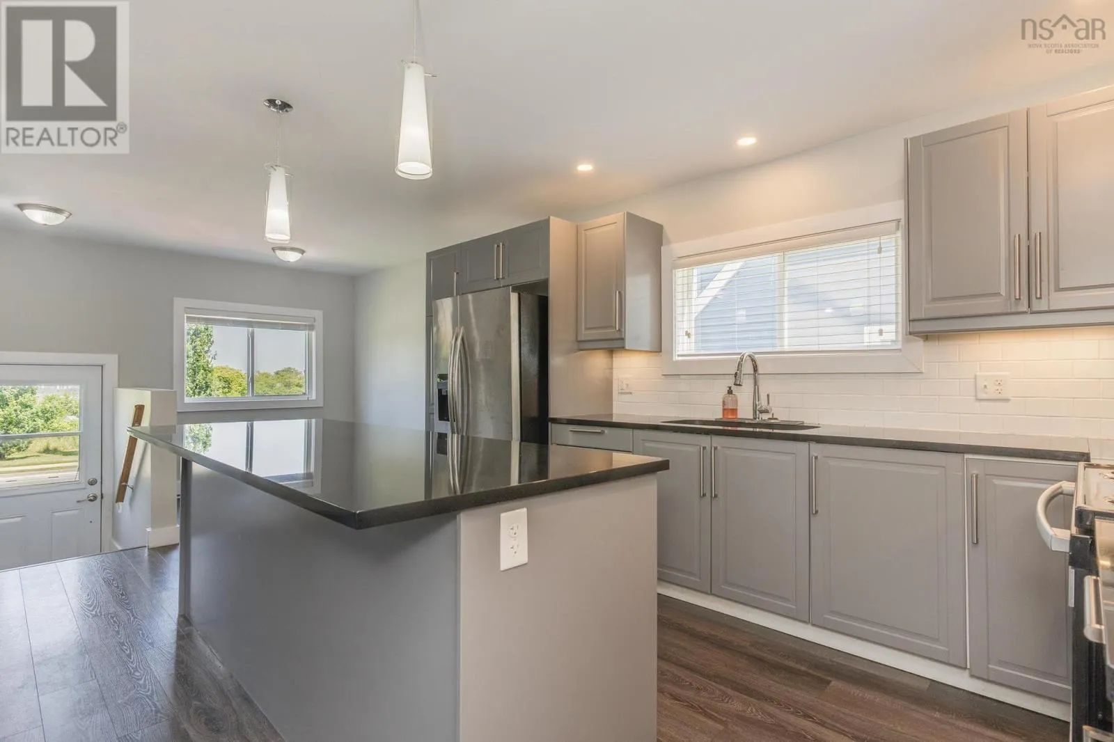 3356 Devonshire Avenue