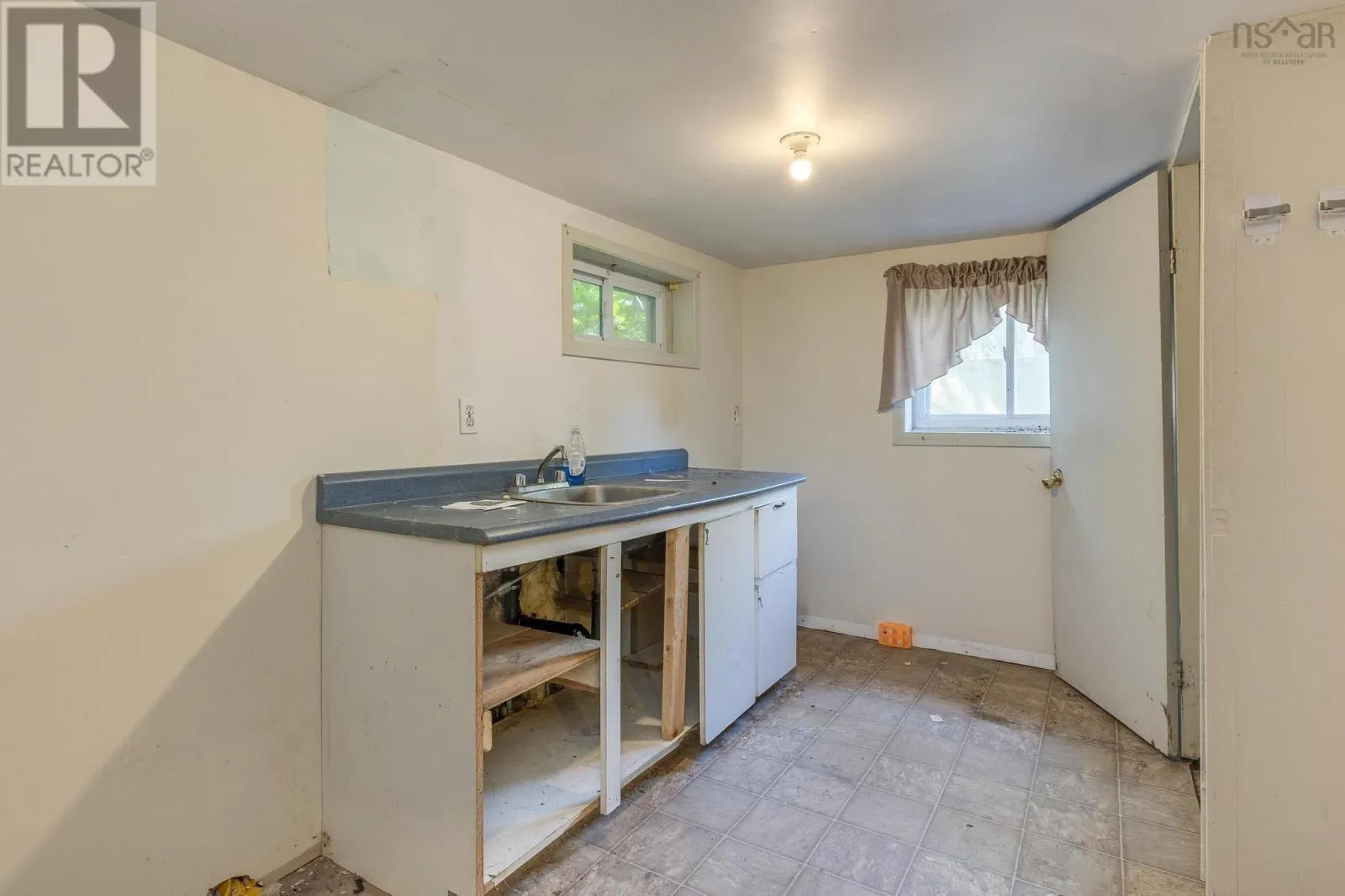 3356 Devonshire Avenue