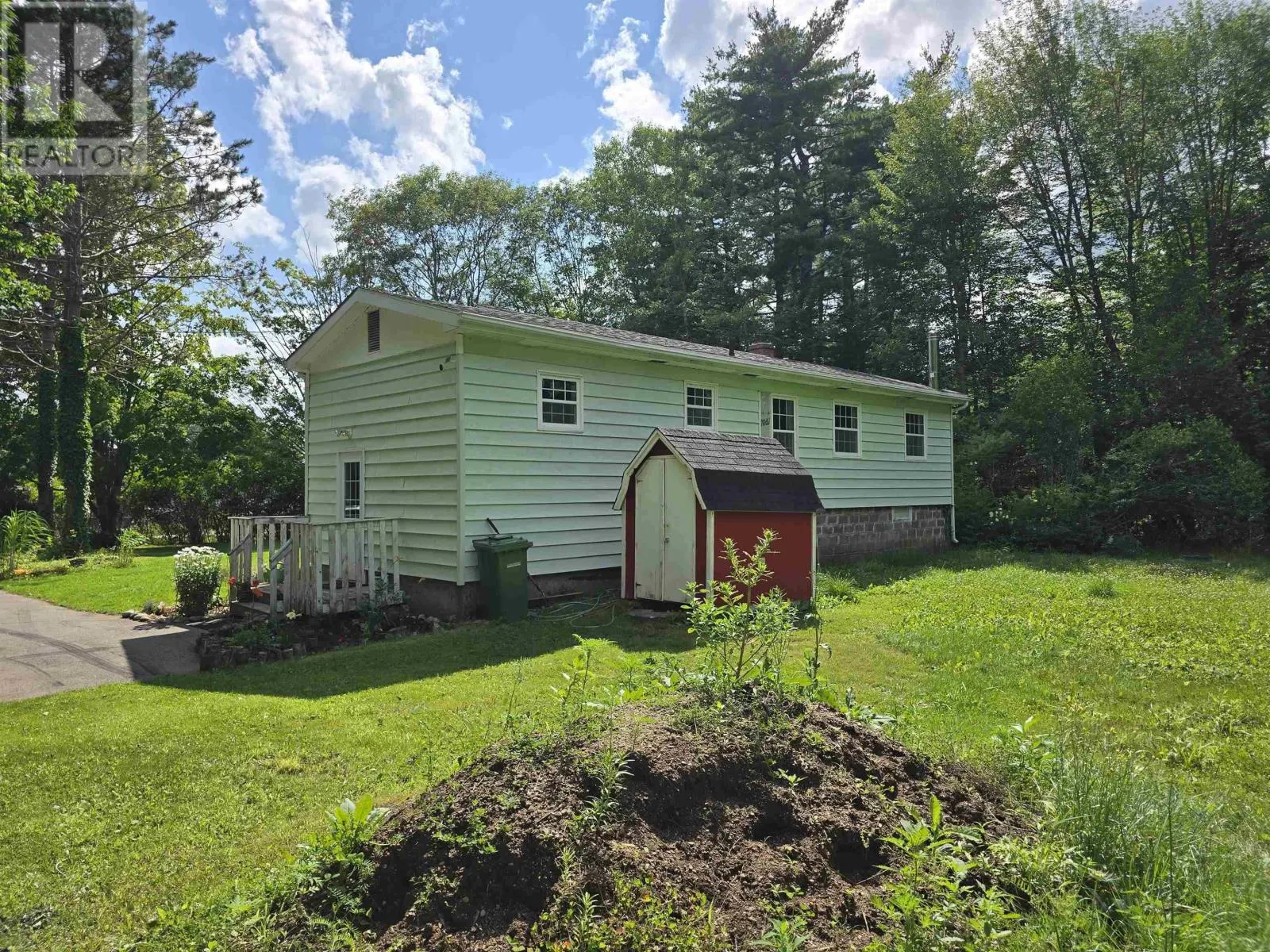 19 River Road