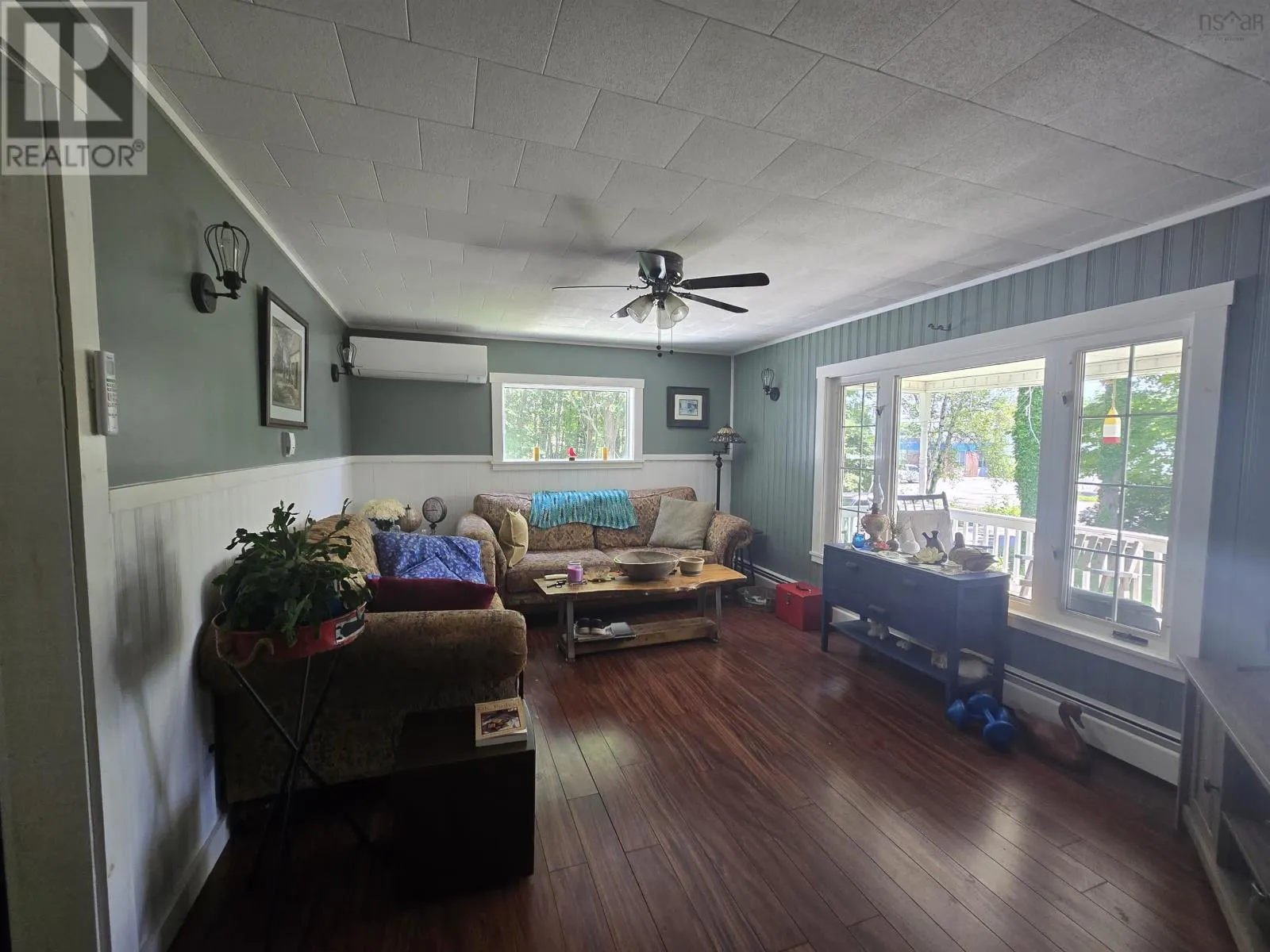 19 River Road