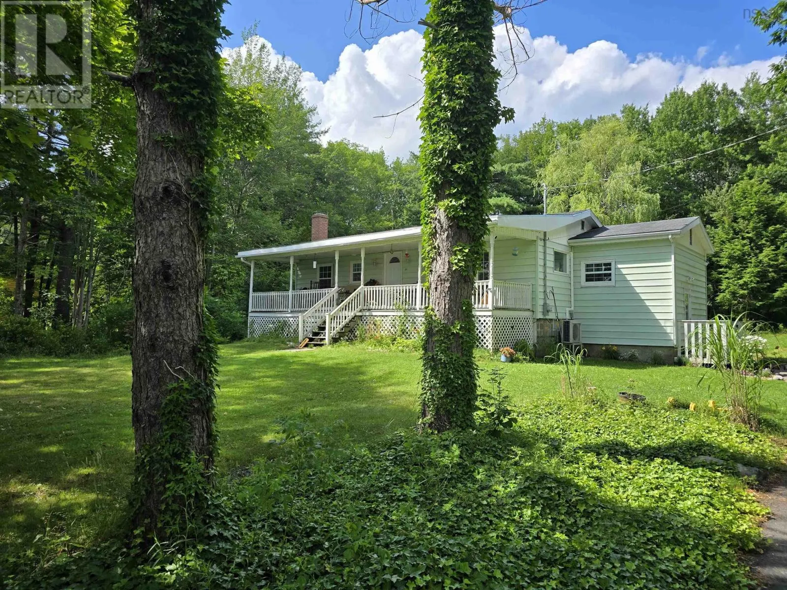 19 River Road
