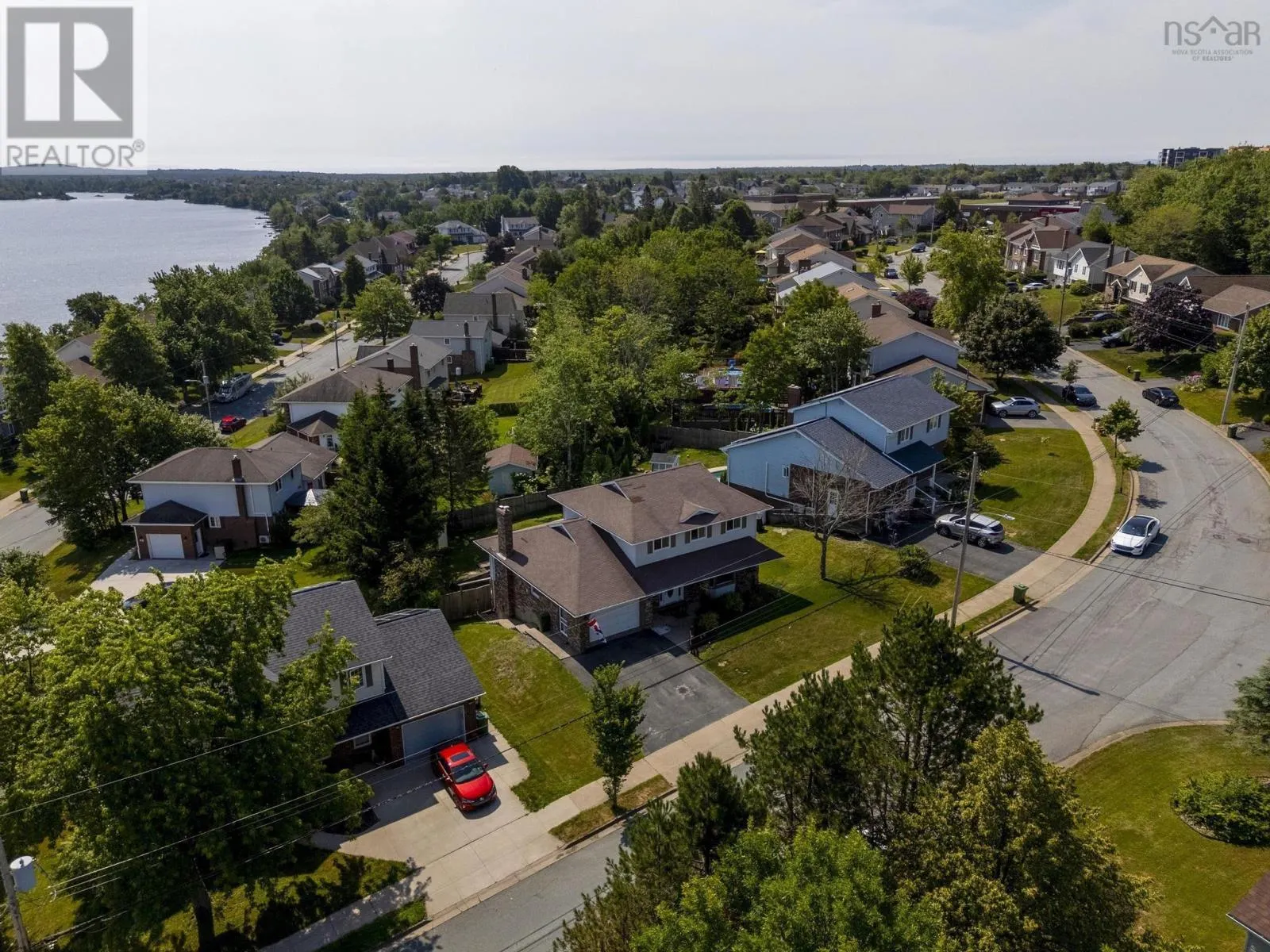 121 Greenwich Drive