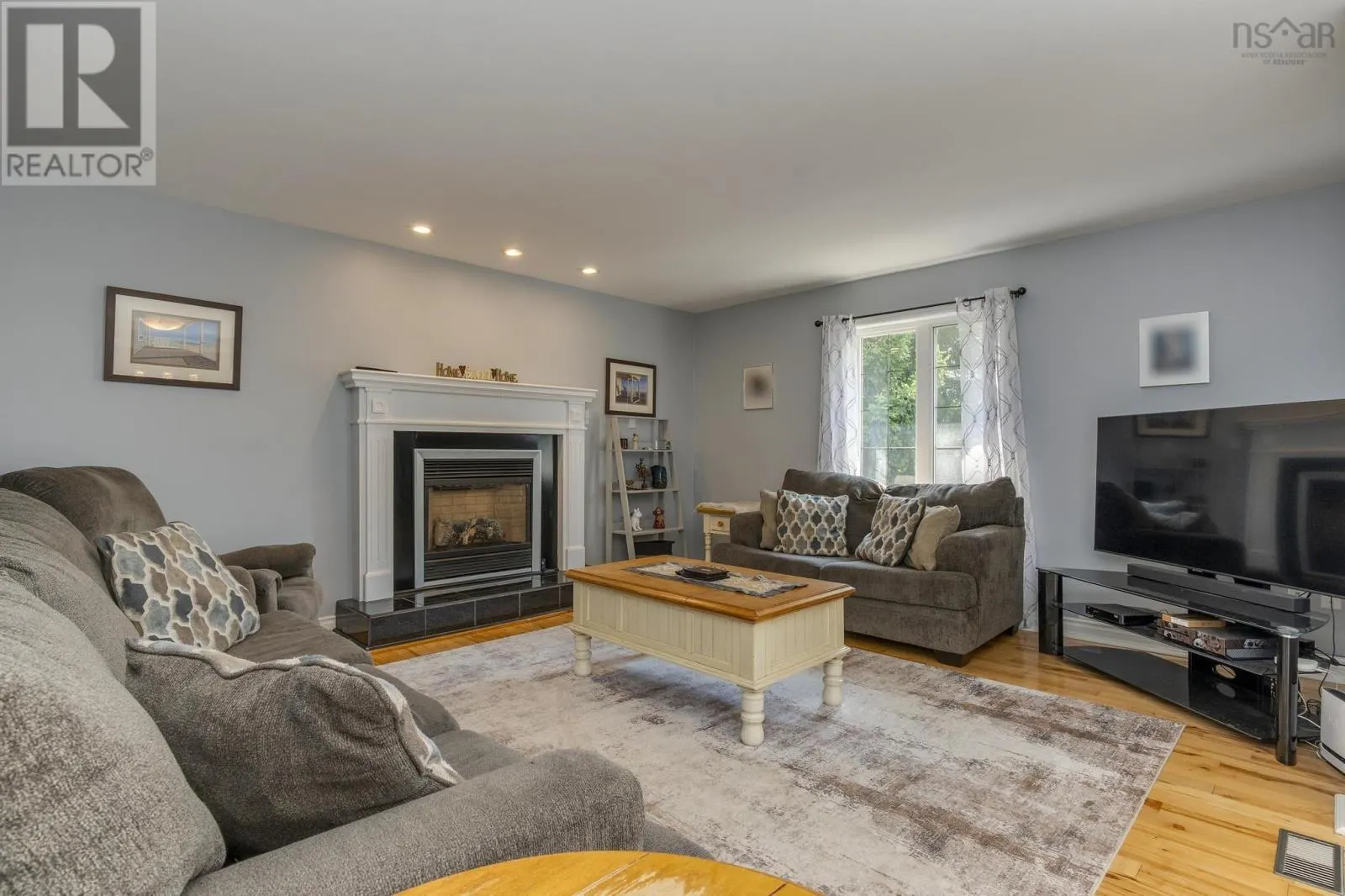 121 Greenwich Drive