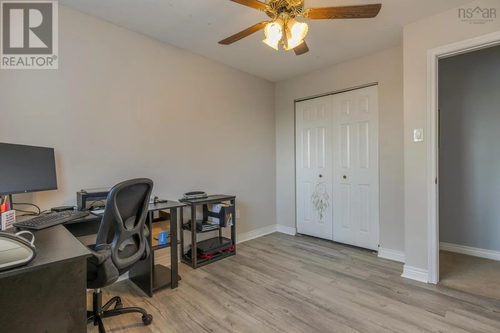 121 Greenwich Drive