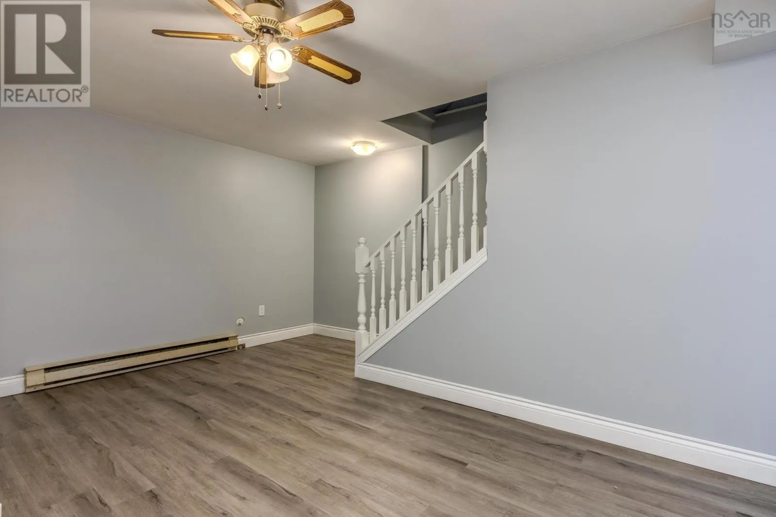 121 Greenwich Drive