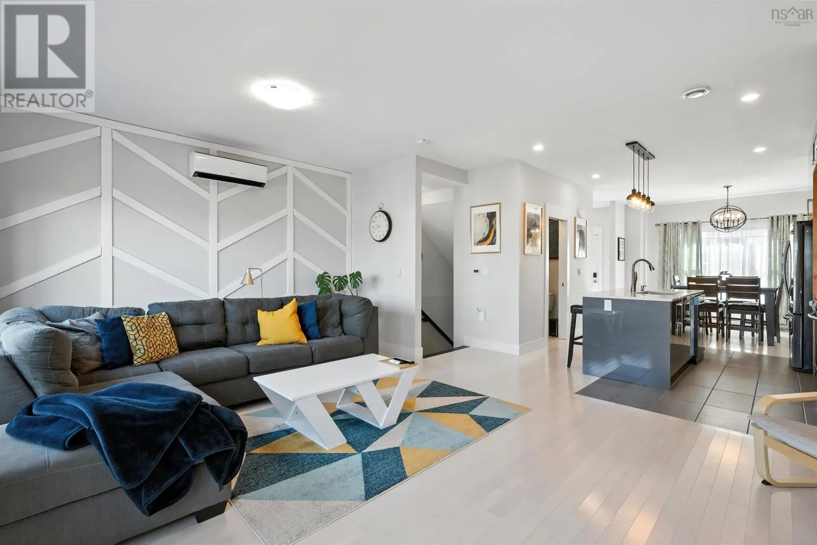 32 Travertine Court