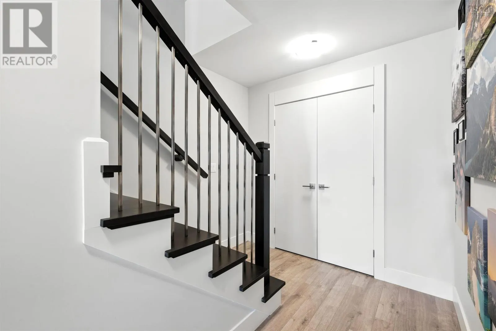 32 Travertine Court