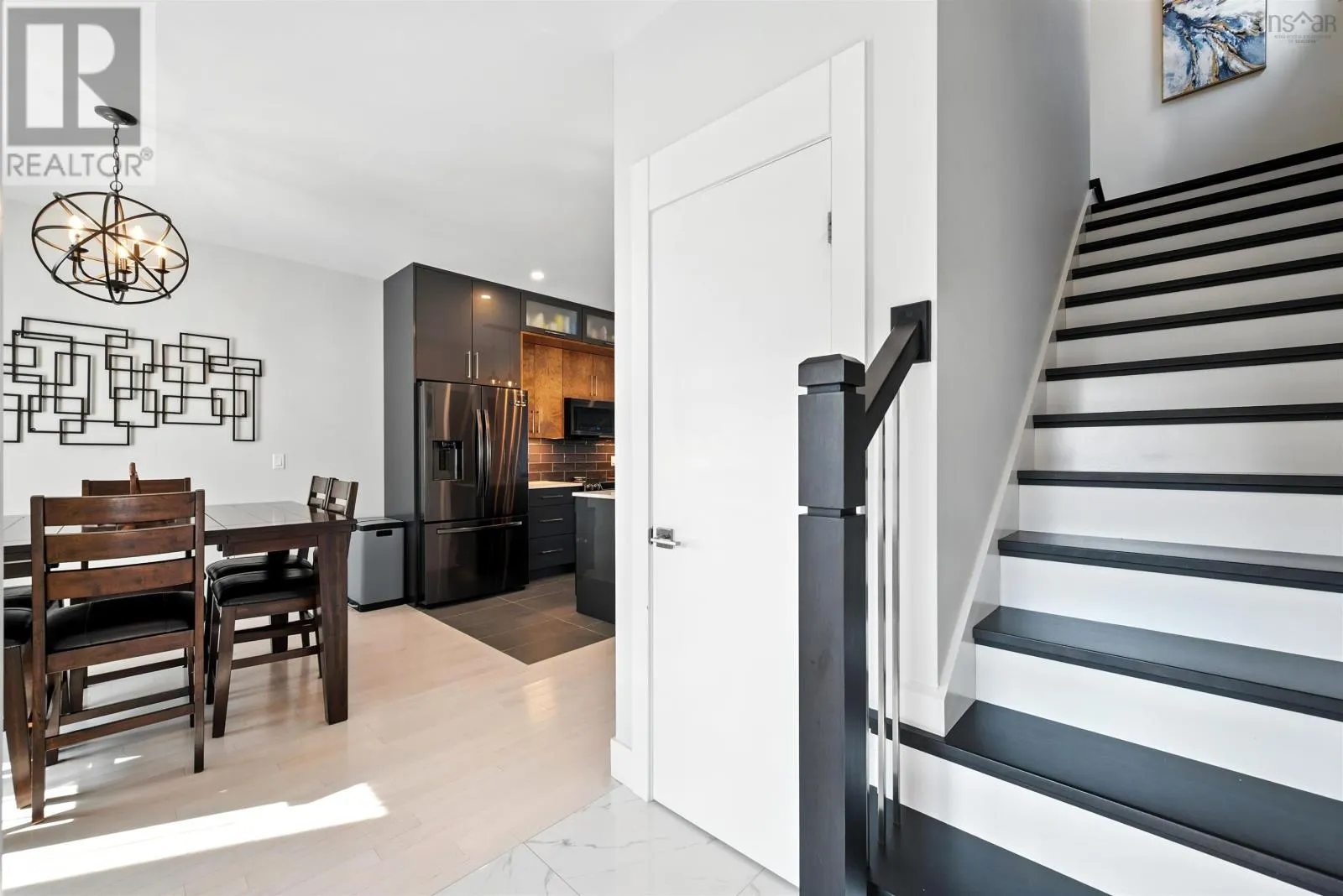 32 Travertine Court