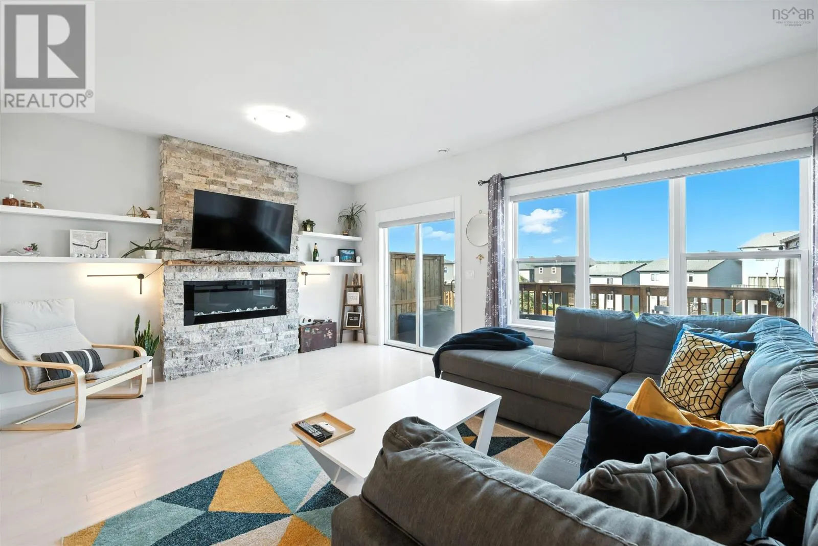 32 Travertine Court