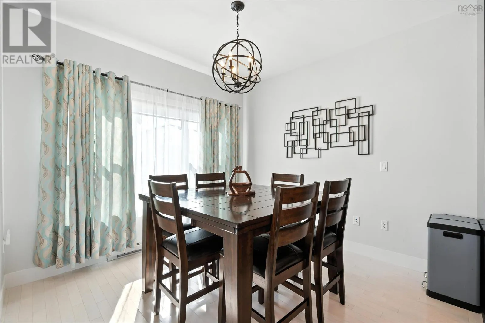 32 Travertine Court