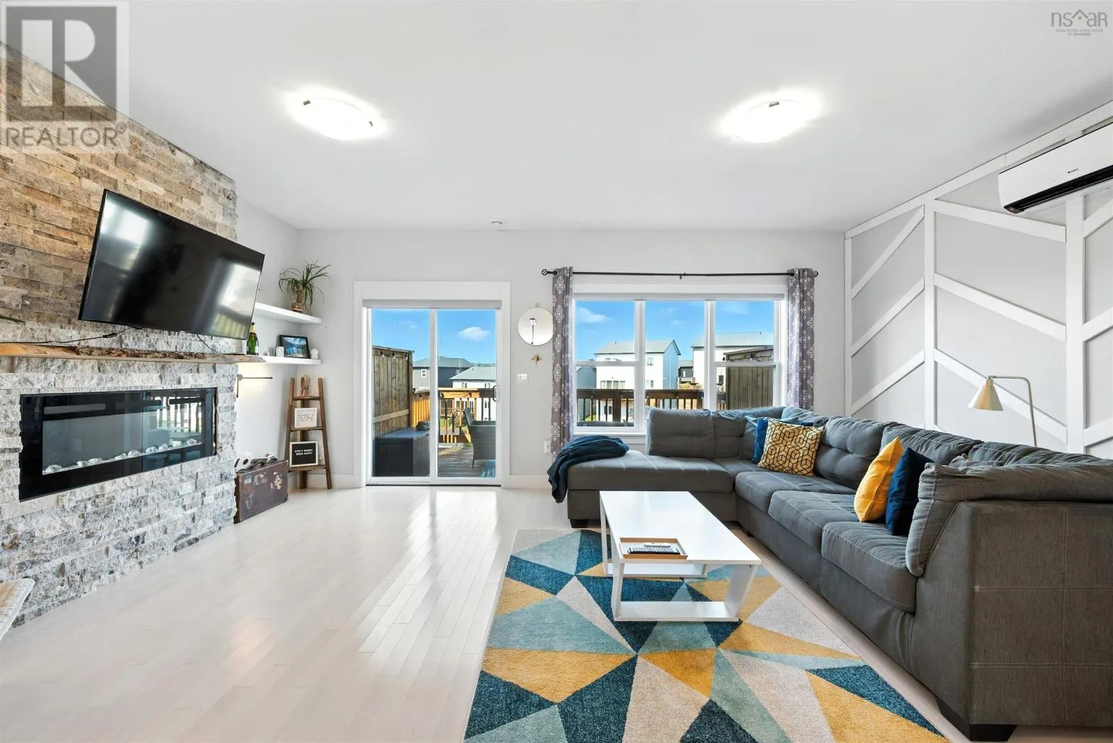 32 Travertine Court