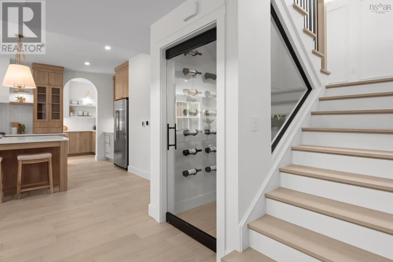 372 Canoe Crescent