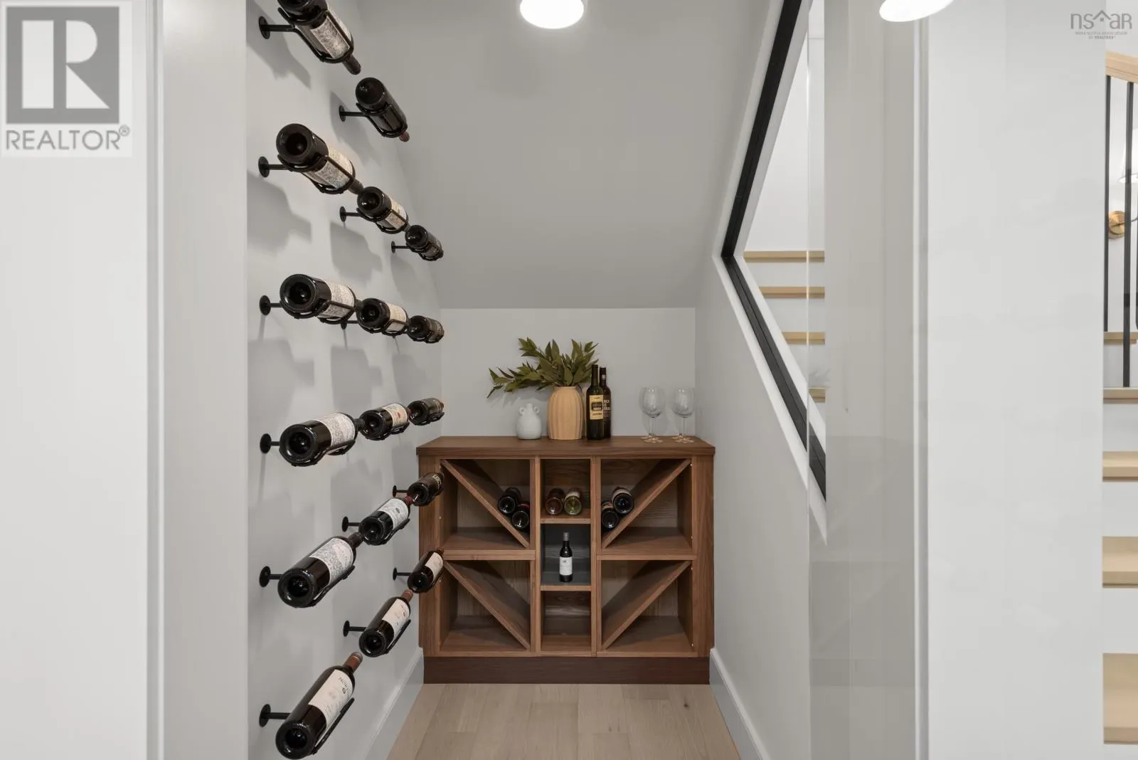 372 Canoe Crescent
