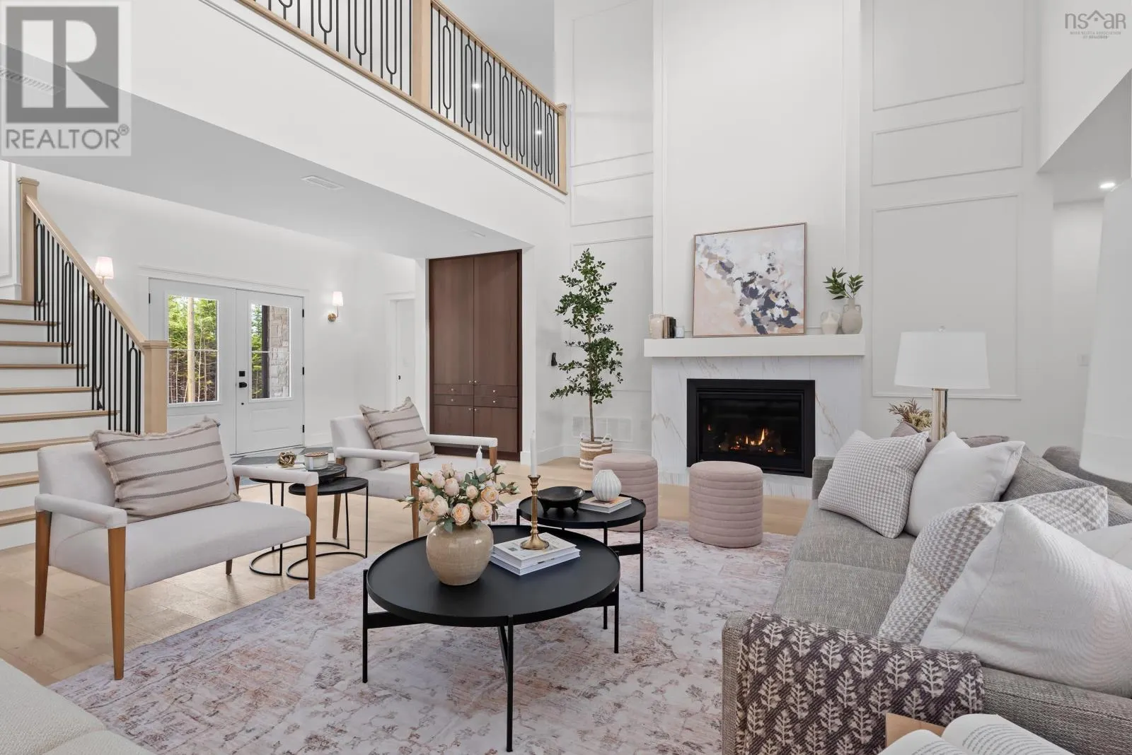 372 Canoe Crescent