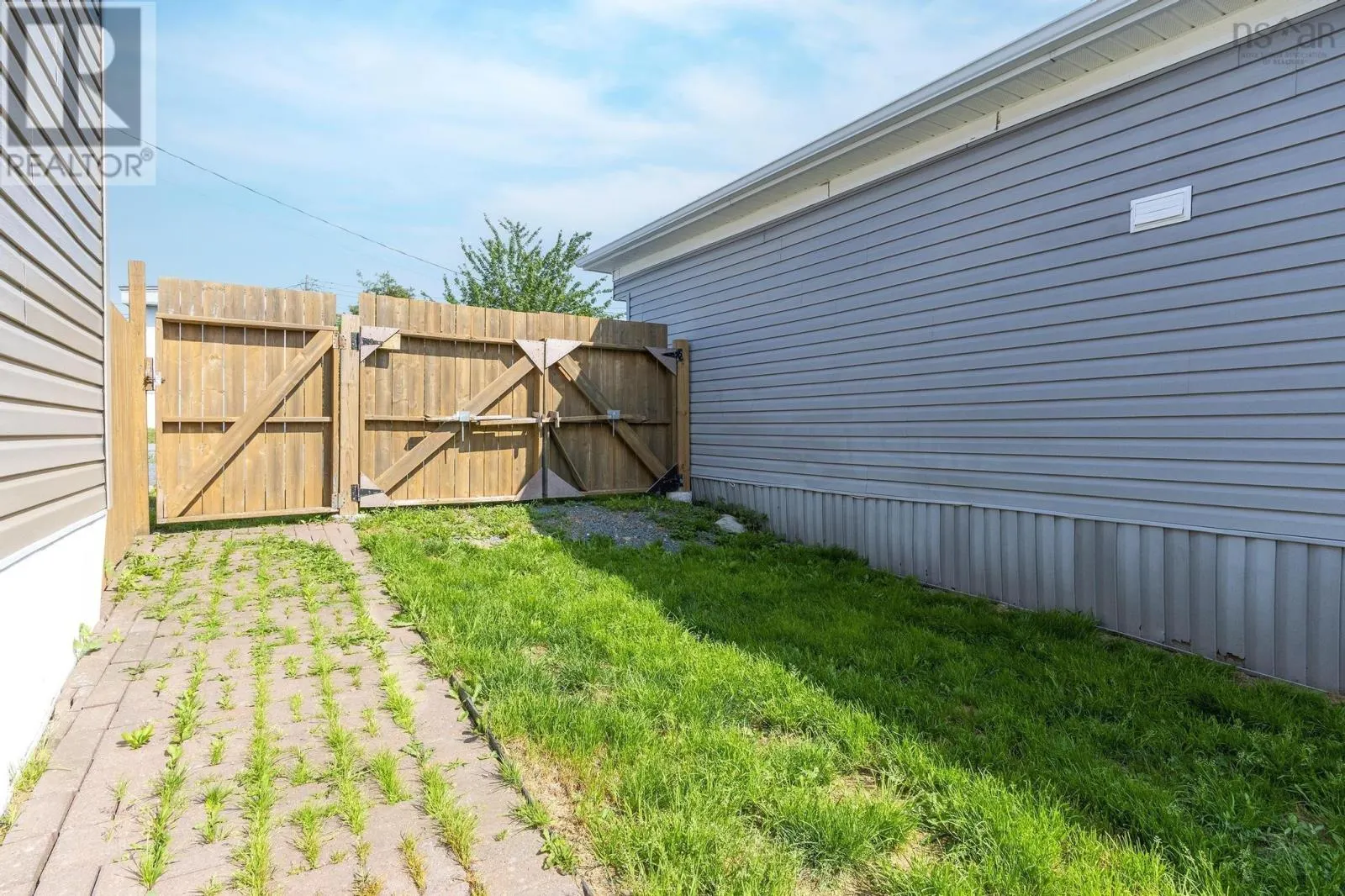 27 Florence Avenue