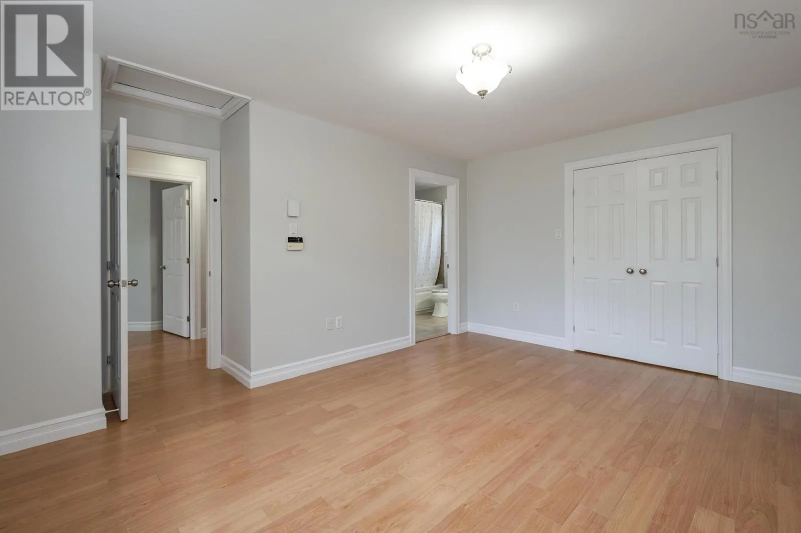 33 Sunnydale Crescent