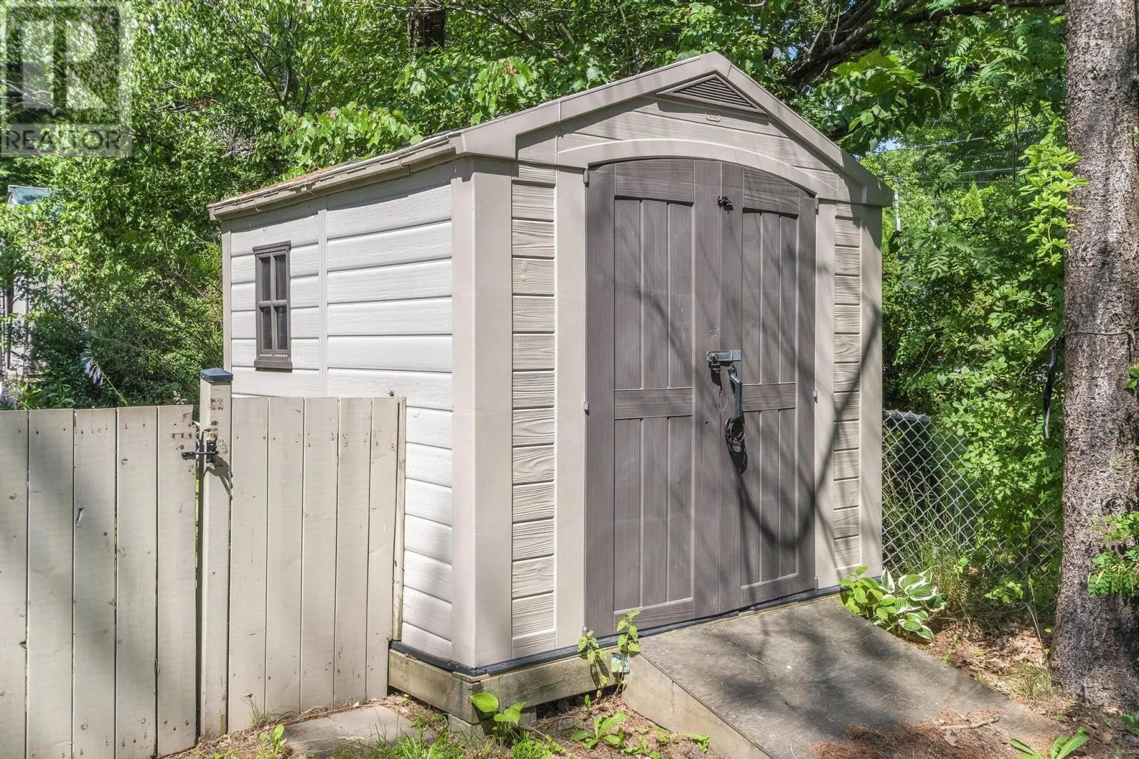 33 Sunnydale Crescent