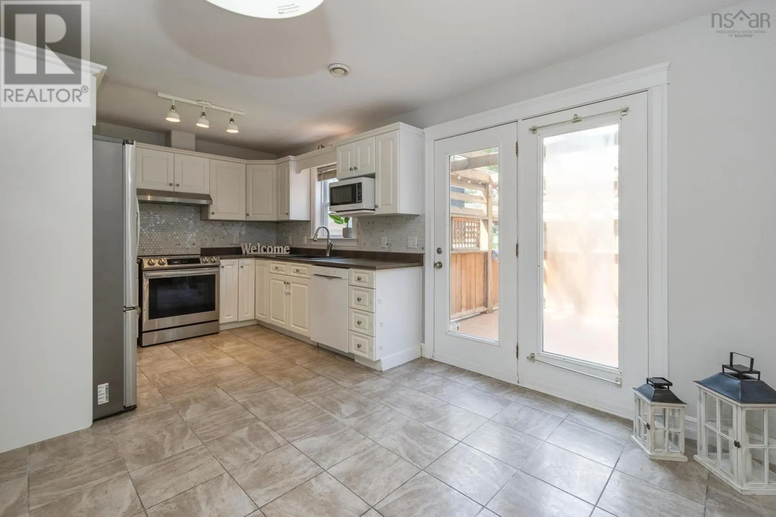 33 Sunnydale Crescent