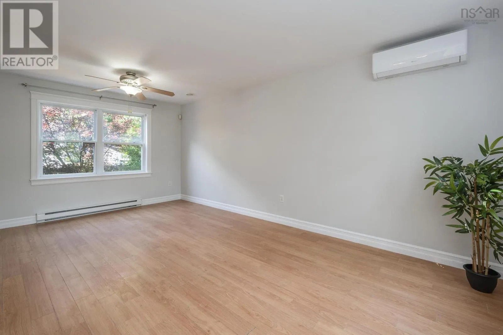 33 Sunnydale Crescent
