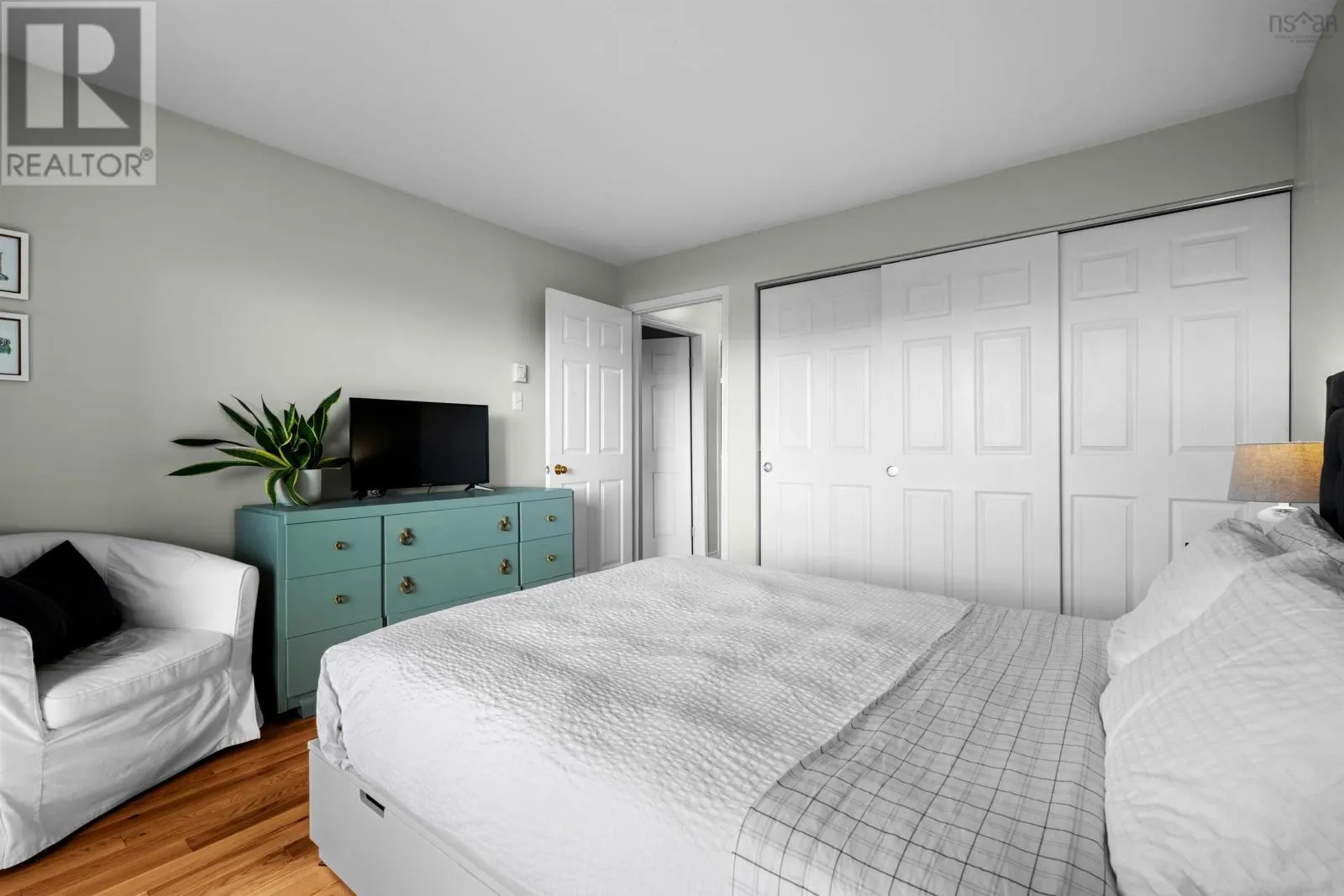 5929 Gainsborough Place