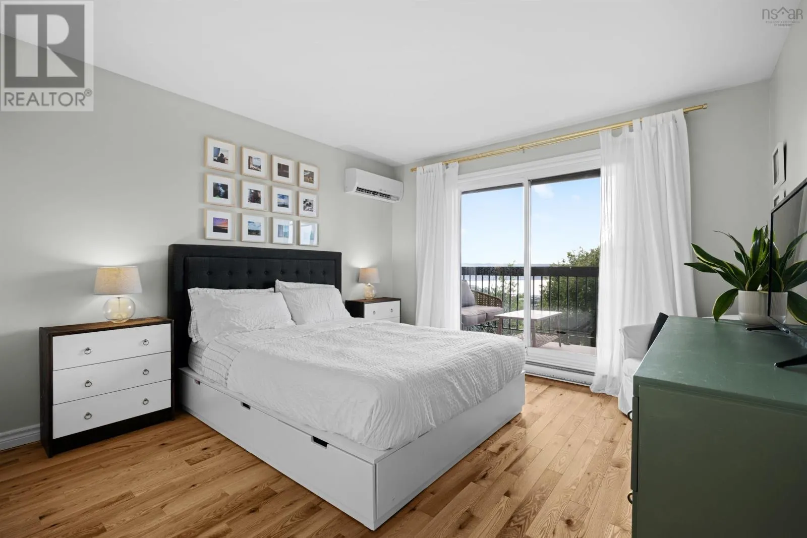 5929 Gainsborough Place