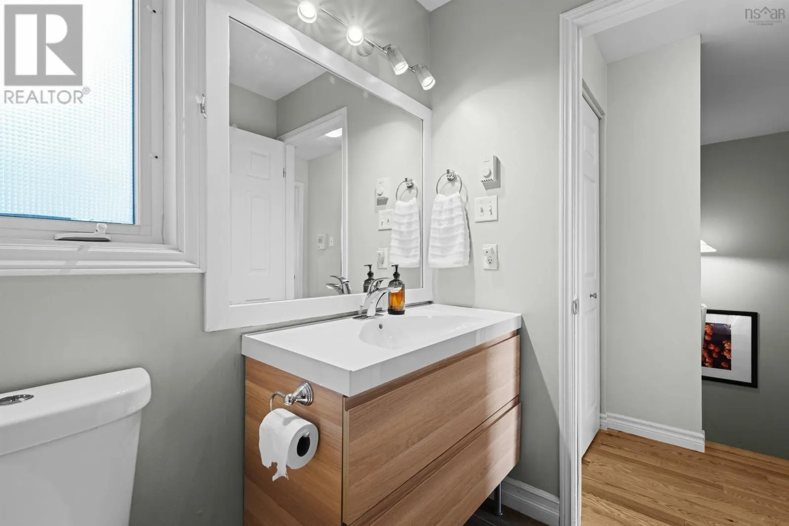 5929 Gainsborough Place