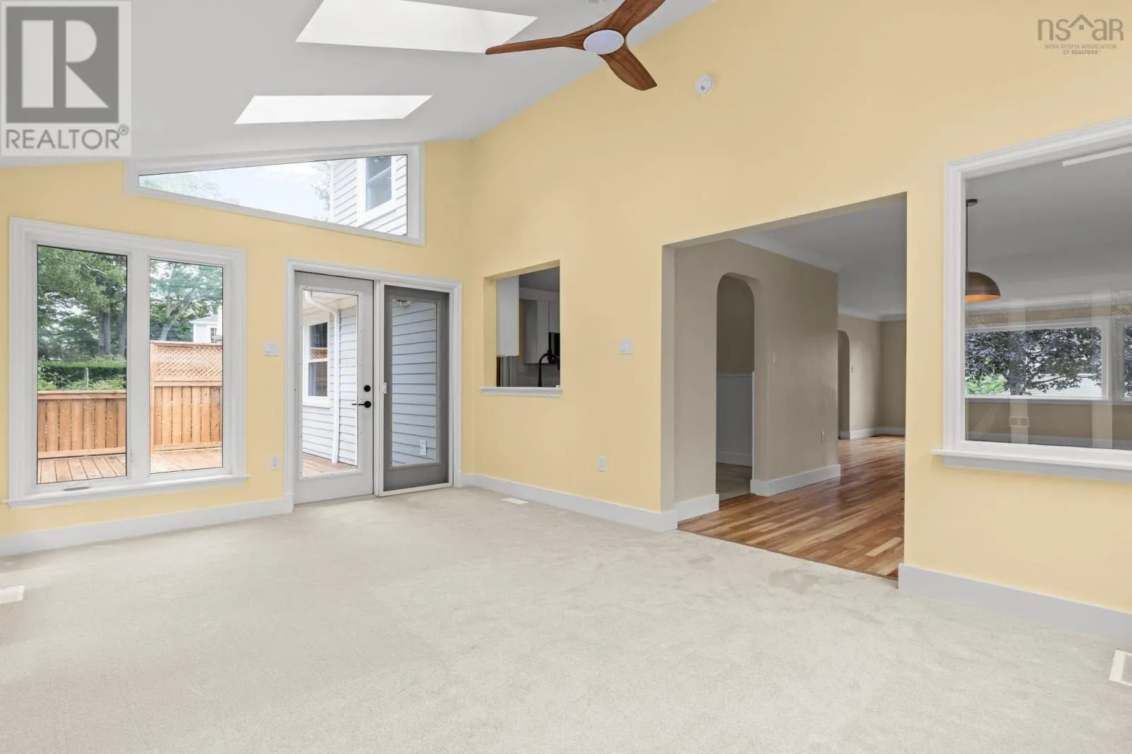6165 Inglis Street