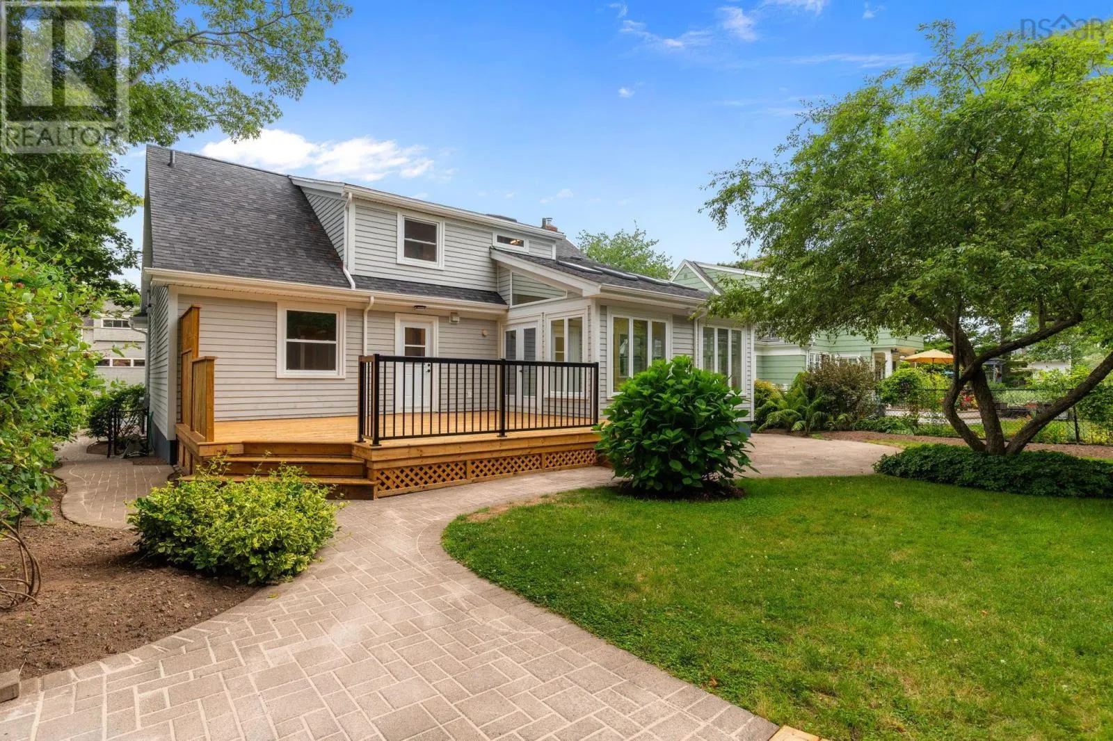 6165 Inglis Street