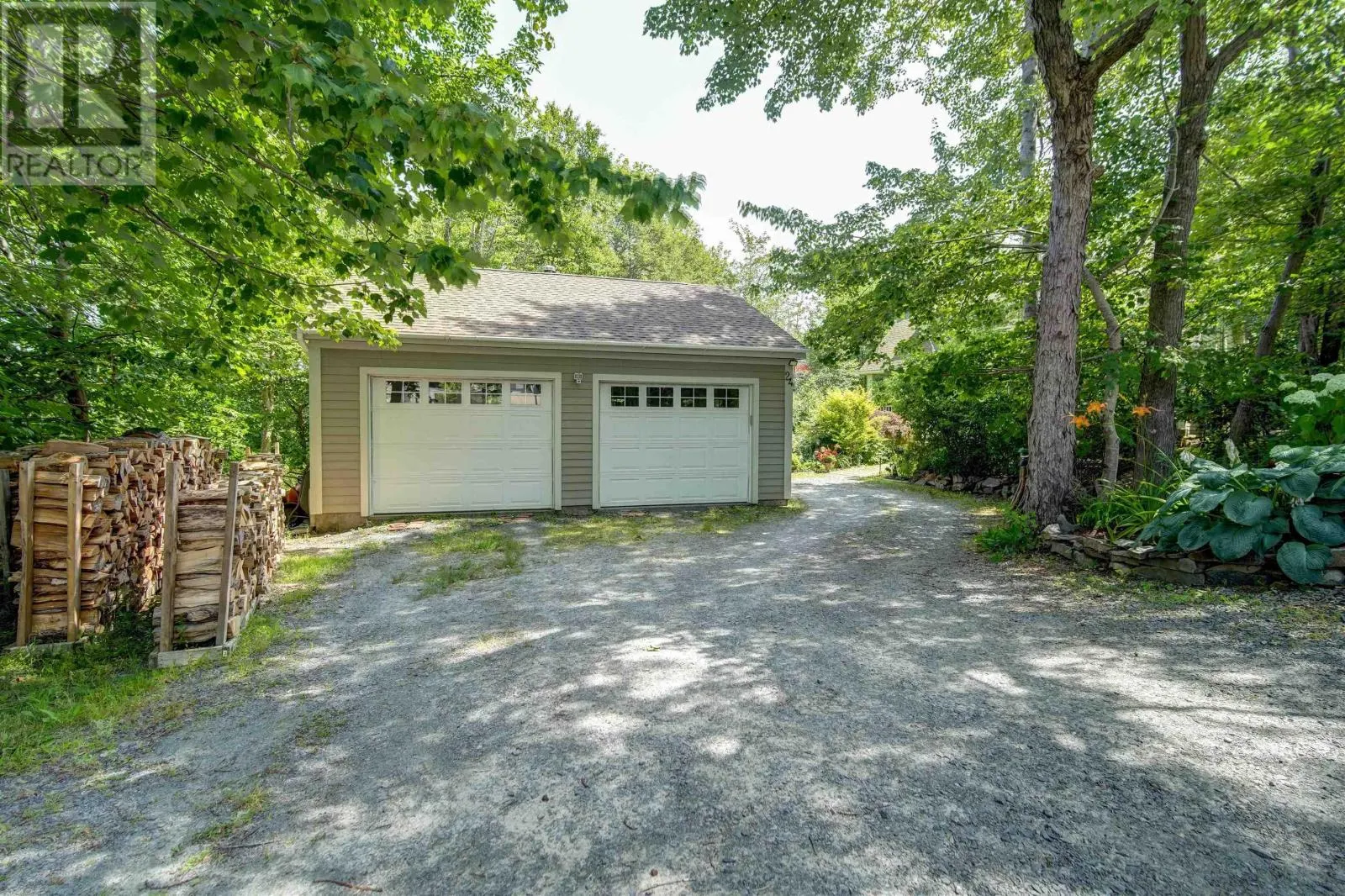 24 Hamshaw Drive