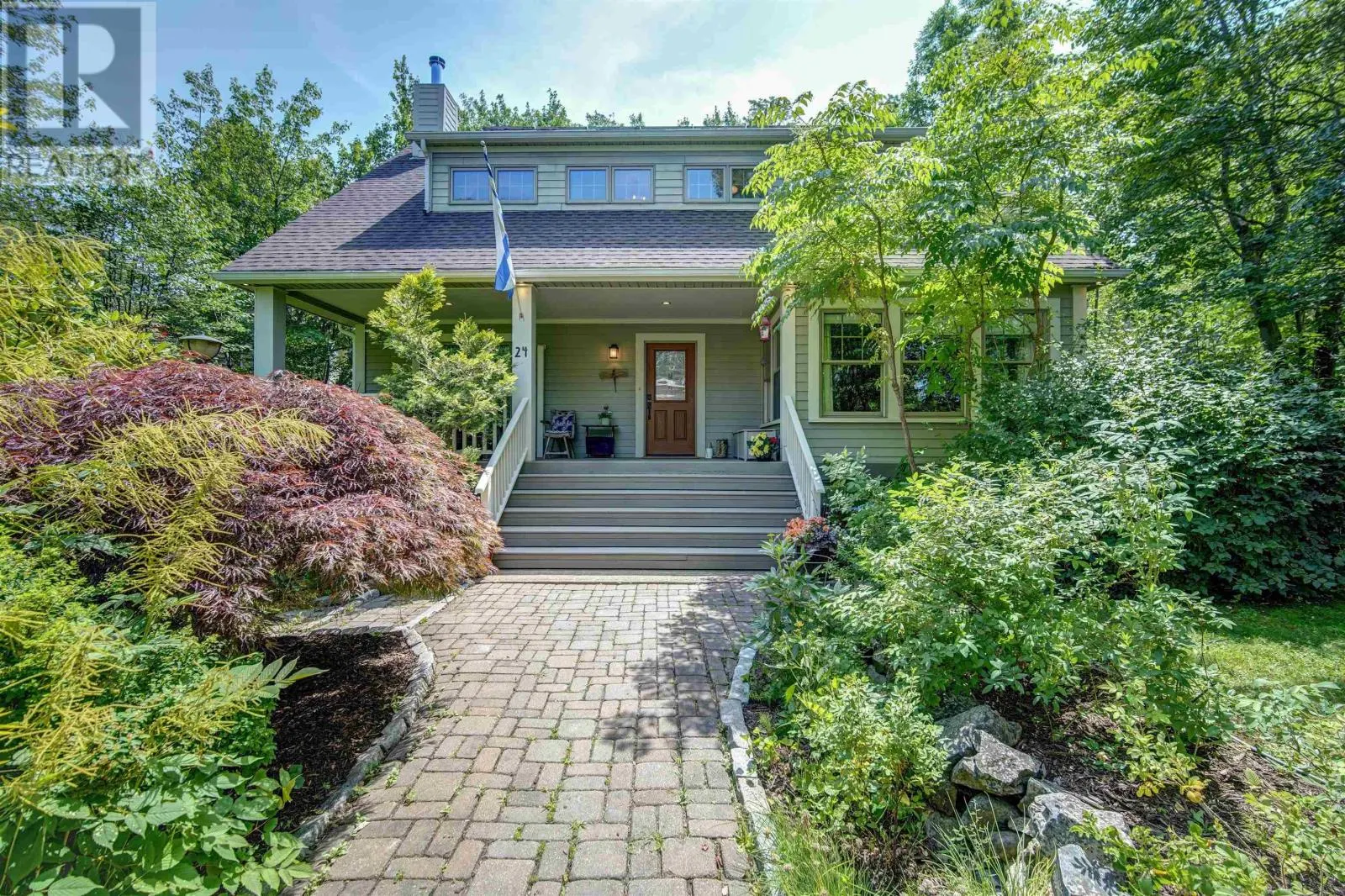 24 Hamshaw Drive