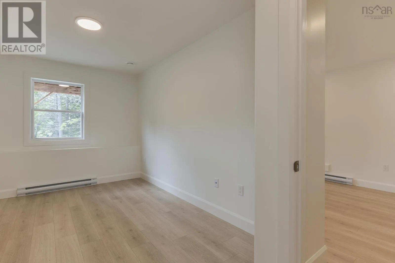 PC-40 37 Pearlgarden Close