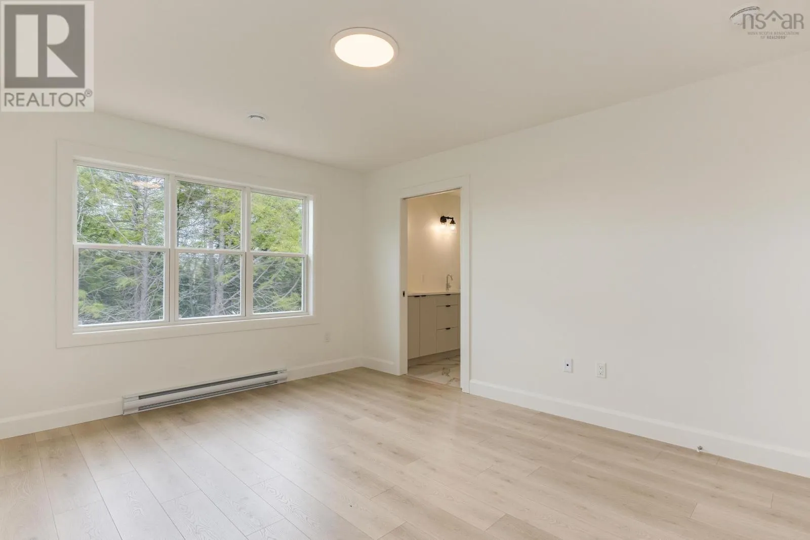PC-40 37 Pearlgarden Close