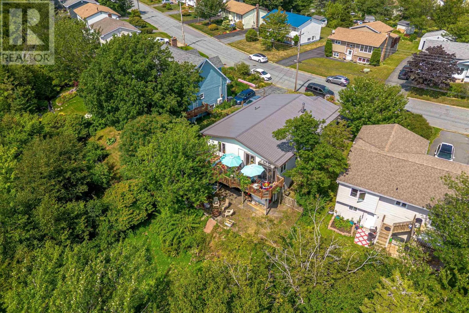 86 La Pierre Crescent