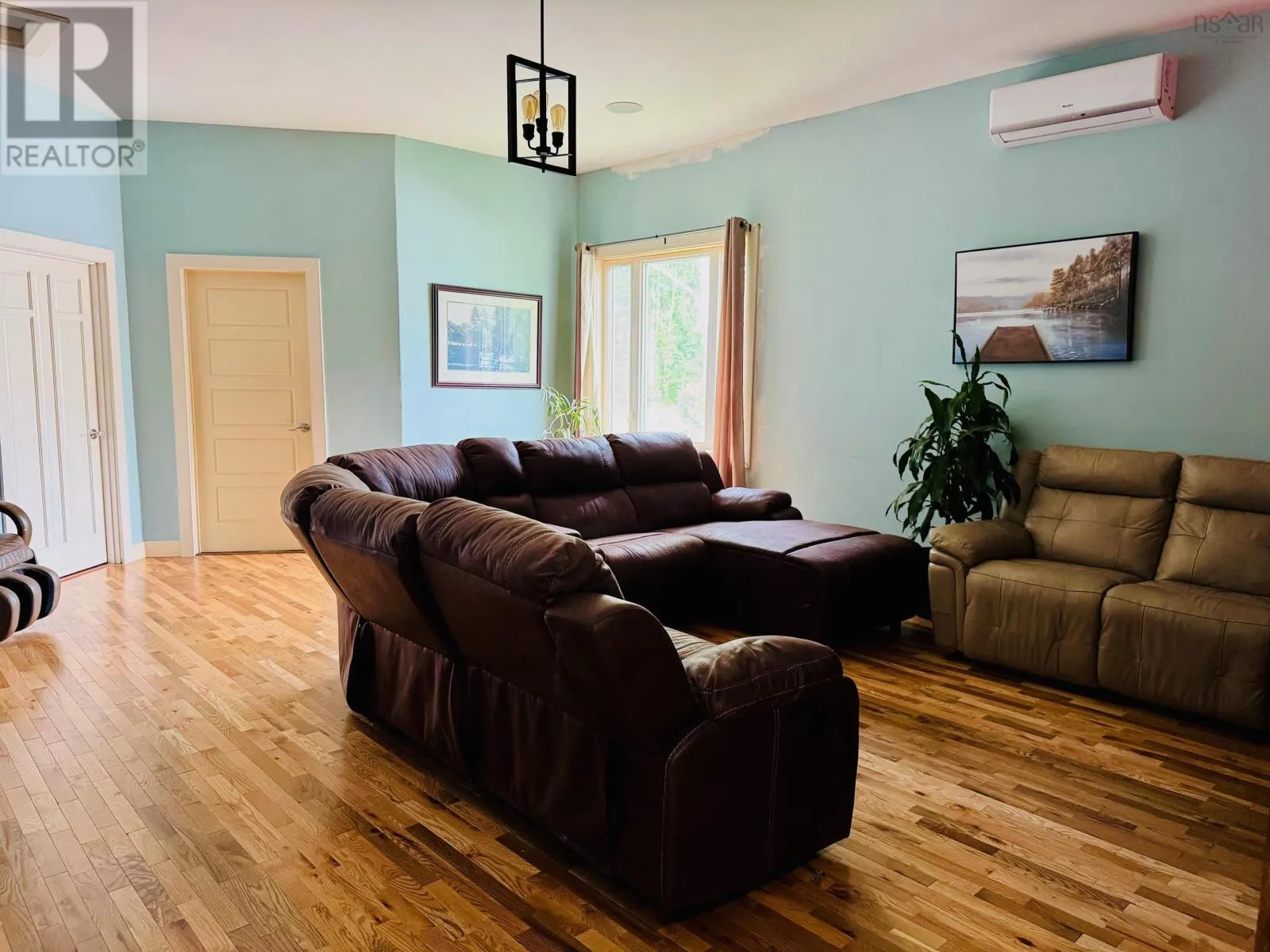 101 Woodlawn Road