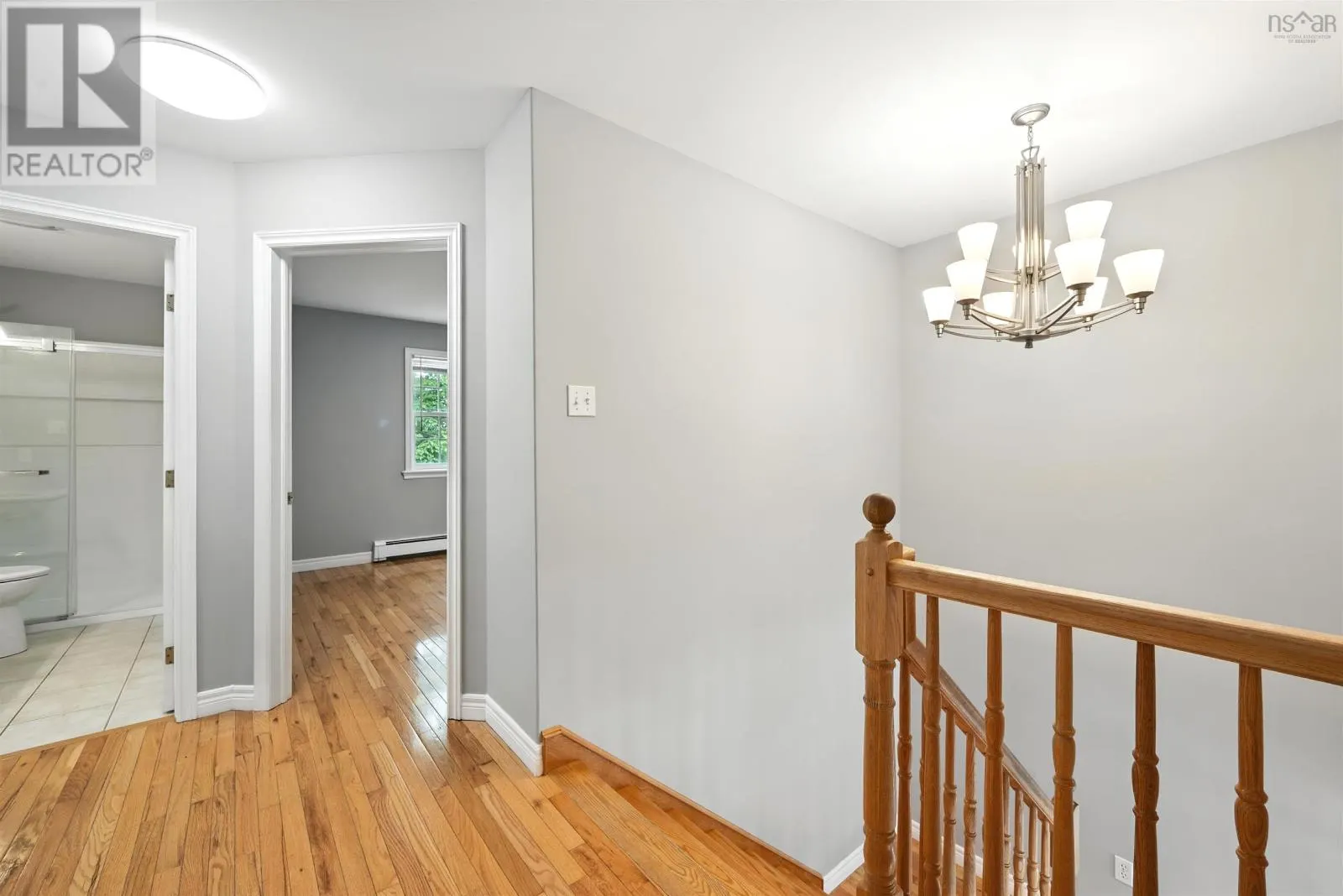 9 Roxbury Crescent