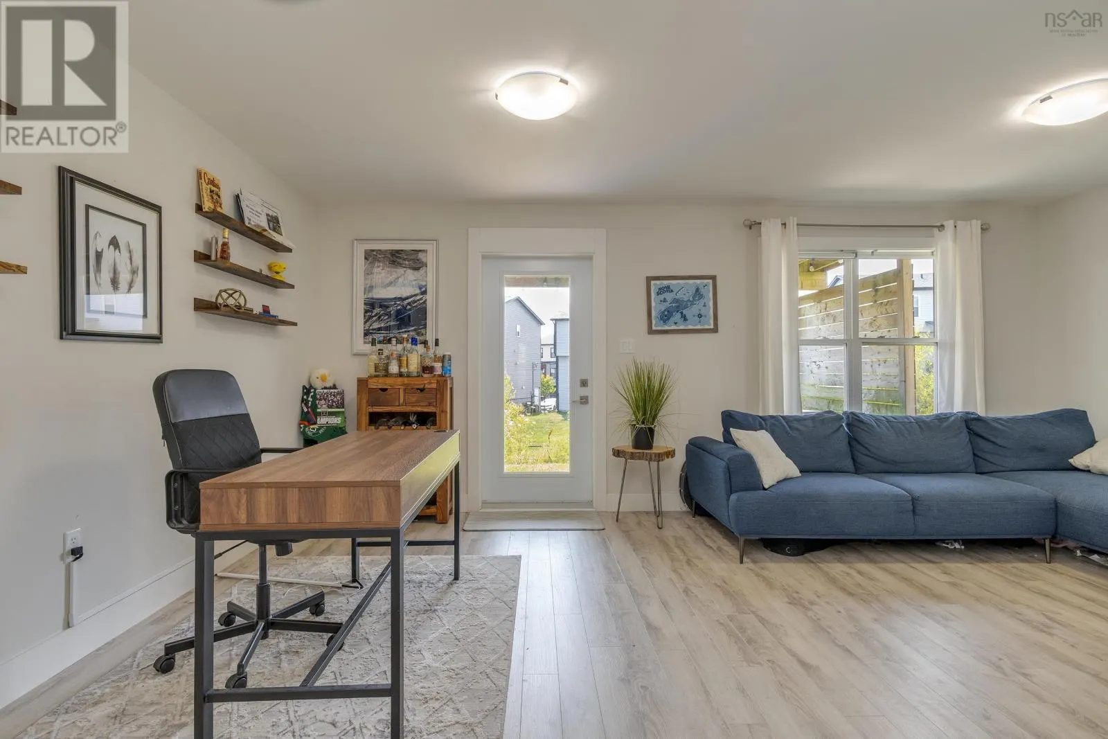 111 Mica Crescent