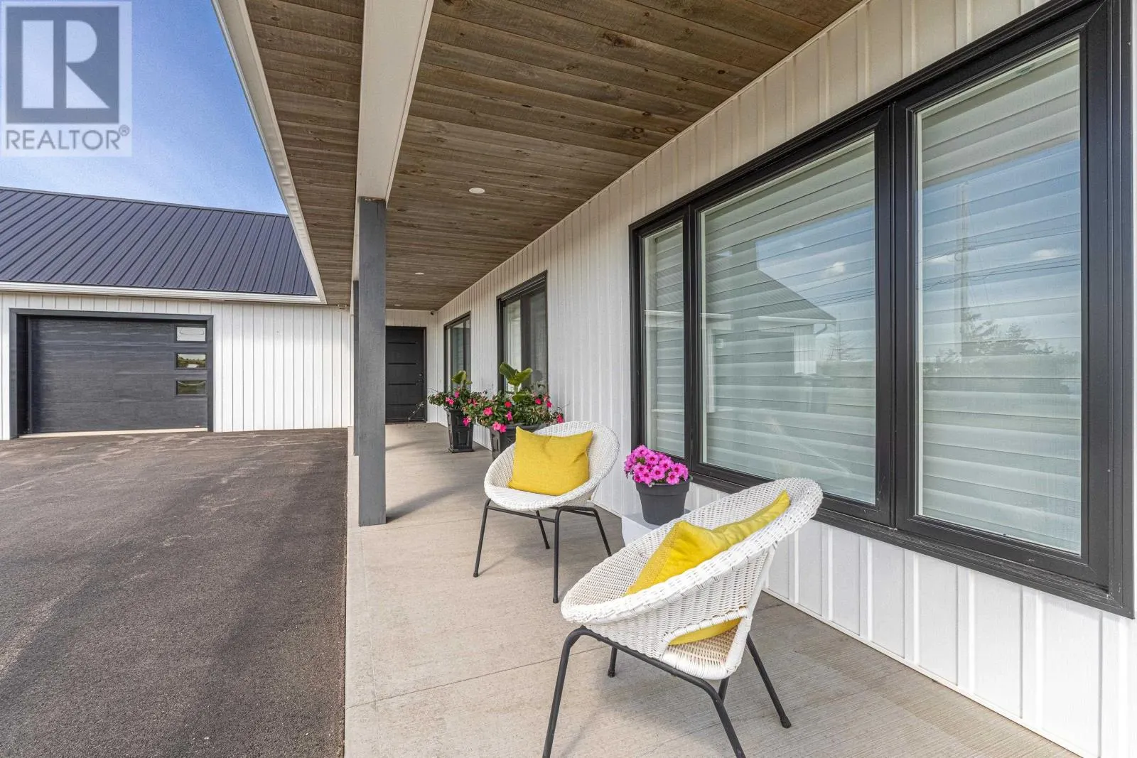 92 HIGHLAND VIEW Drive